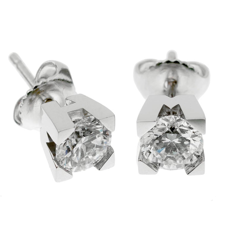 Louis Vuitton Diamond Stud White Gold Earrings at 1stDibs