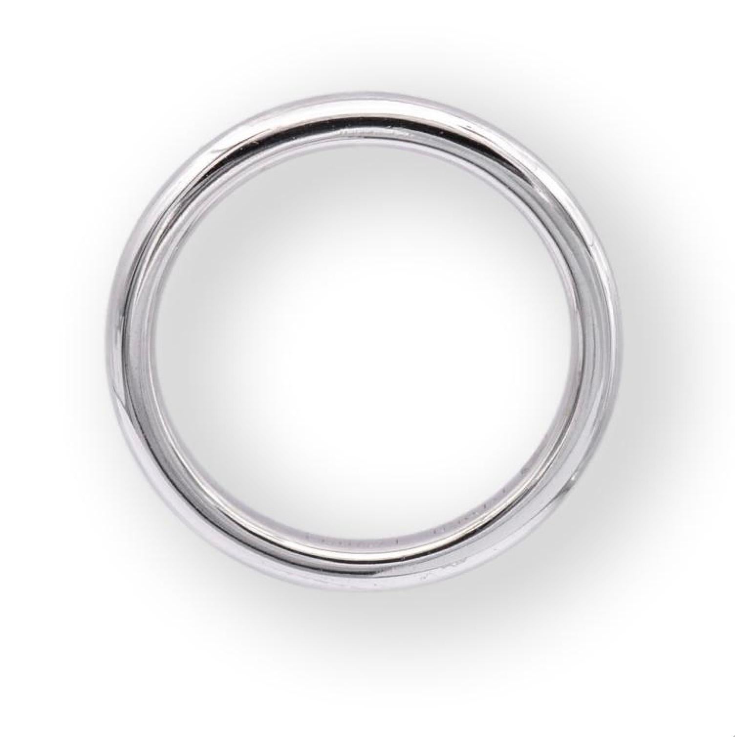 Modern Harry Winston Platinum Rounded Wedding Band Ring For Sale