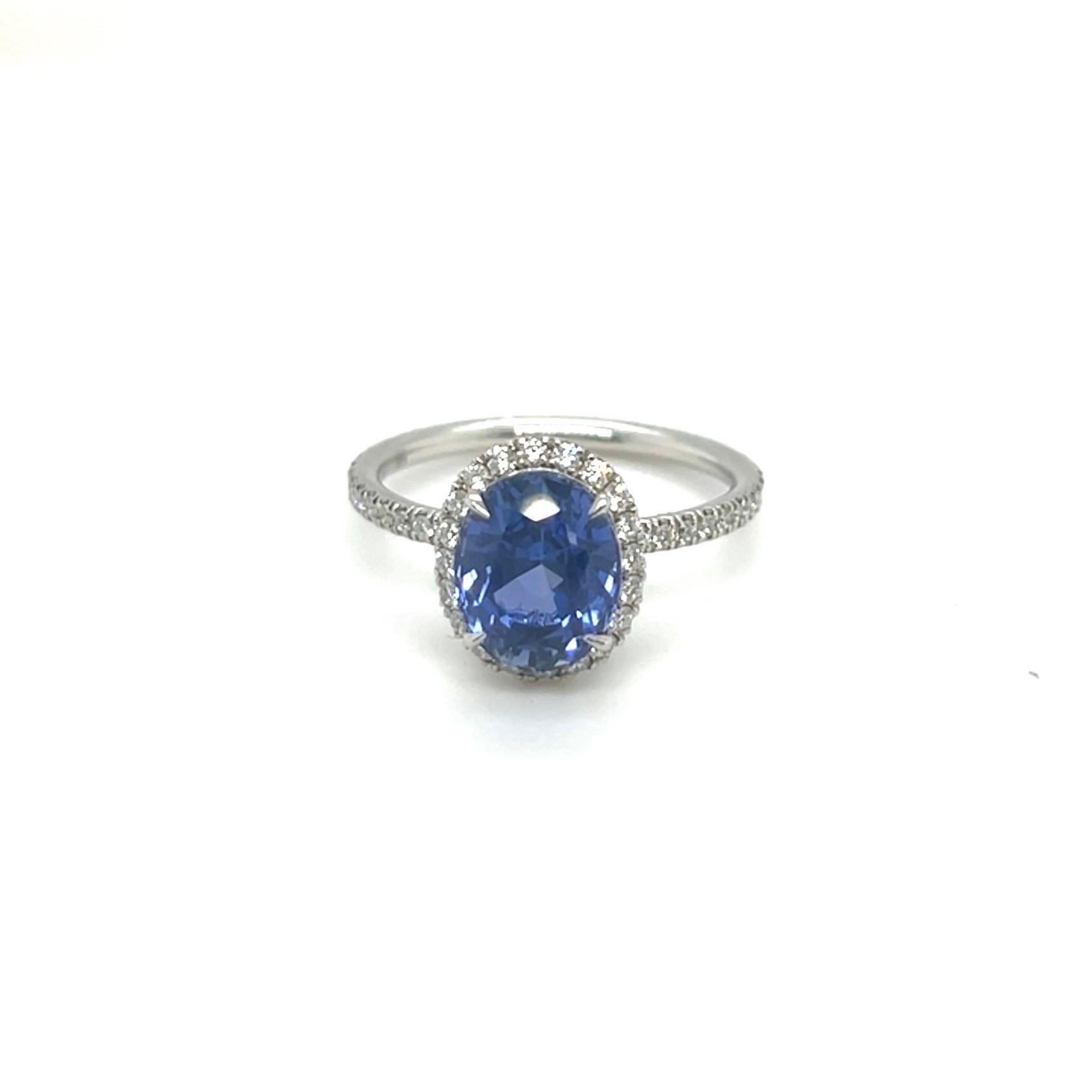 Harry Winston Platinum Sapphire and Diamond Ring In Good Condition For Sale In Zurich, CH