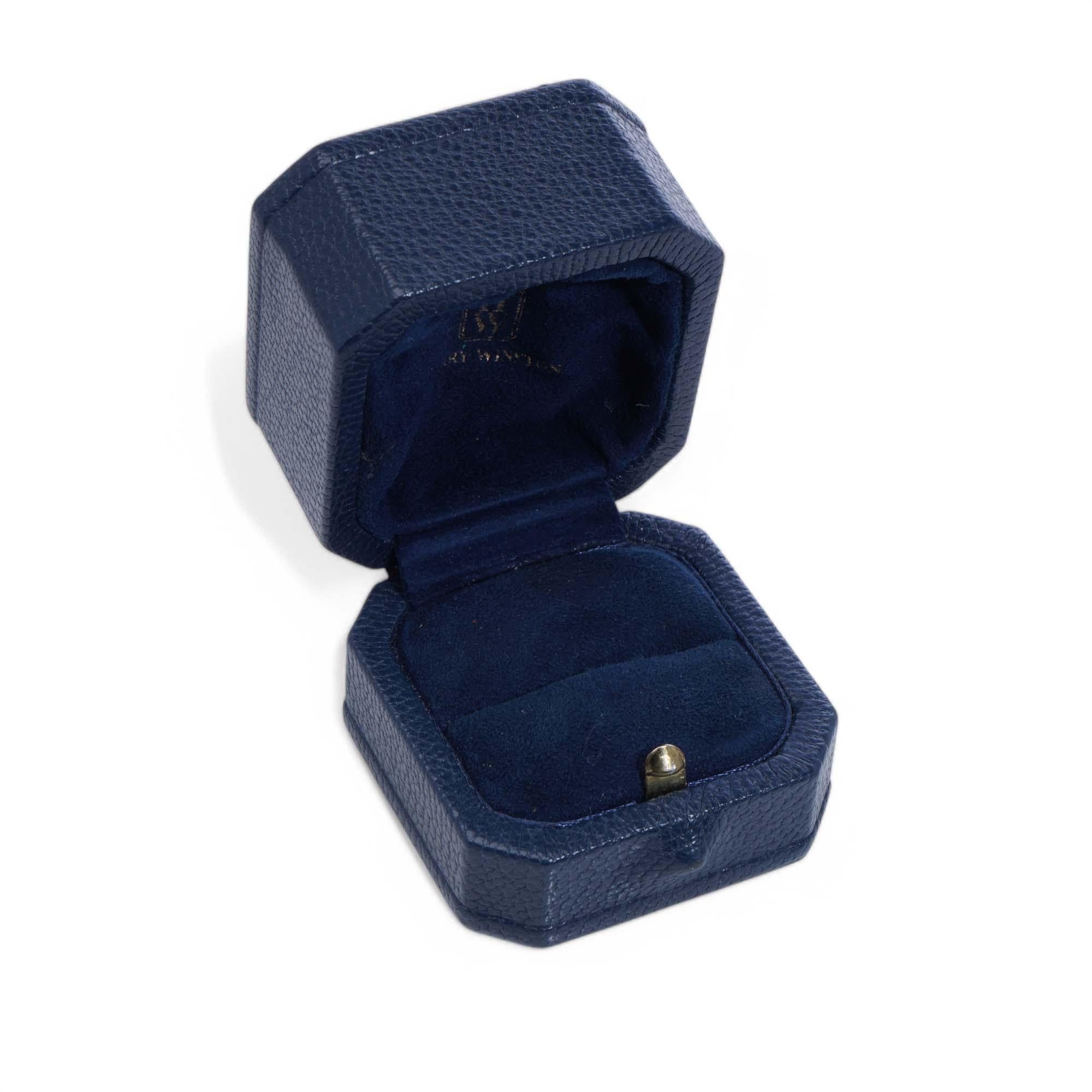 Cuir Boîte à bagues Harry Winston en vente