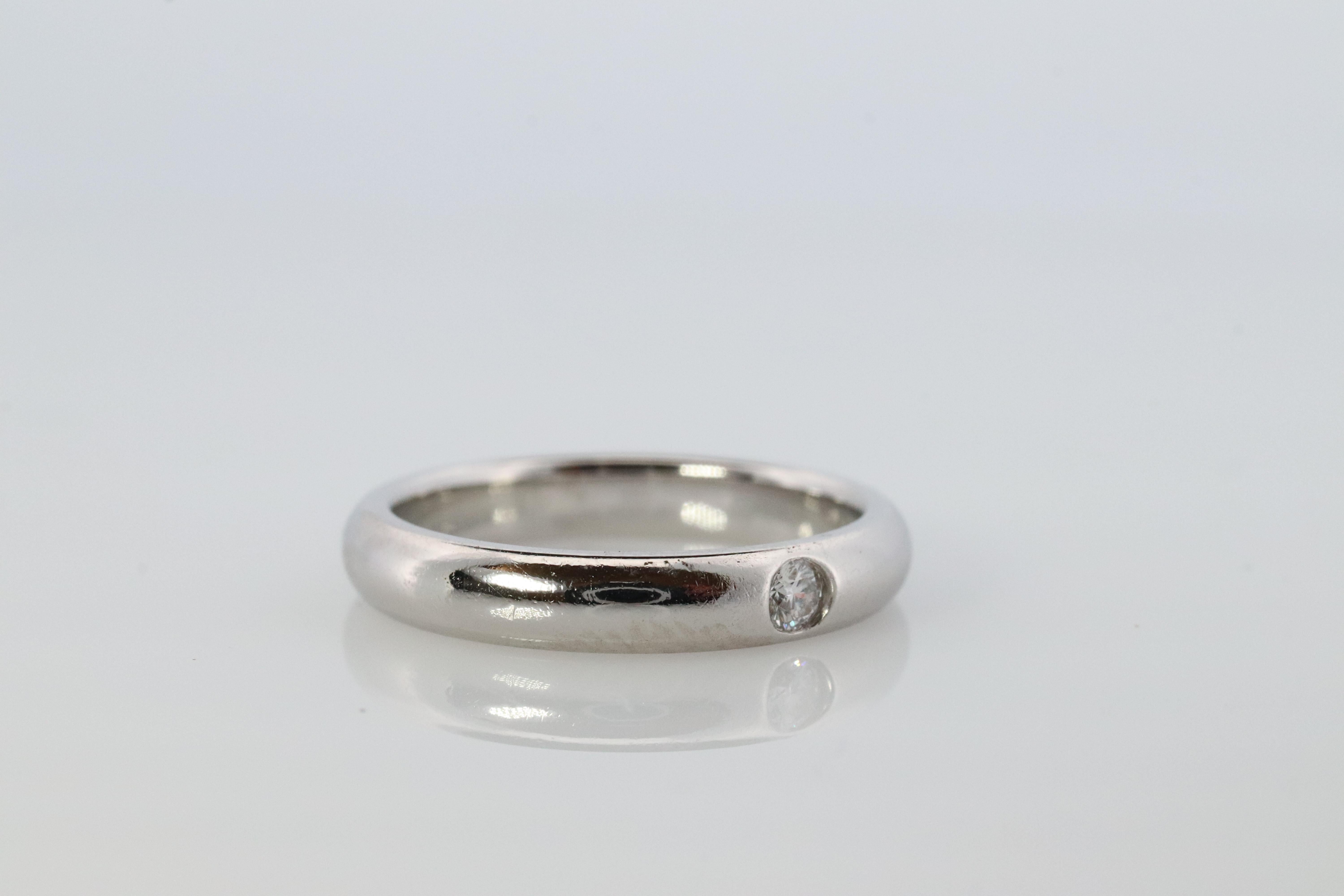 Moderne Bague Harry Winston. Bague solitaire PT950 en platine avec diamant rond. en vente