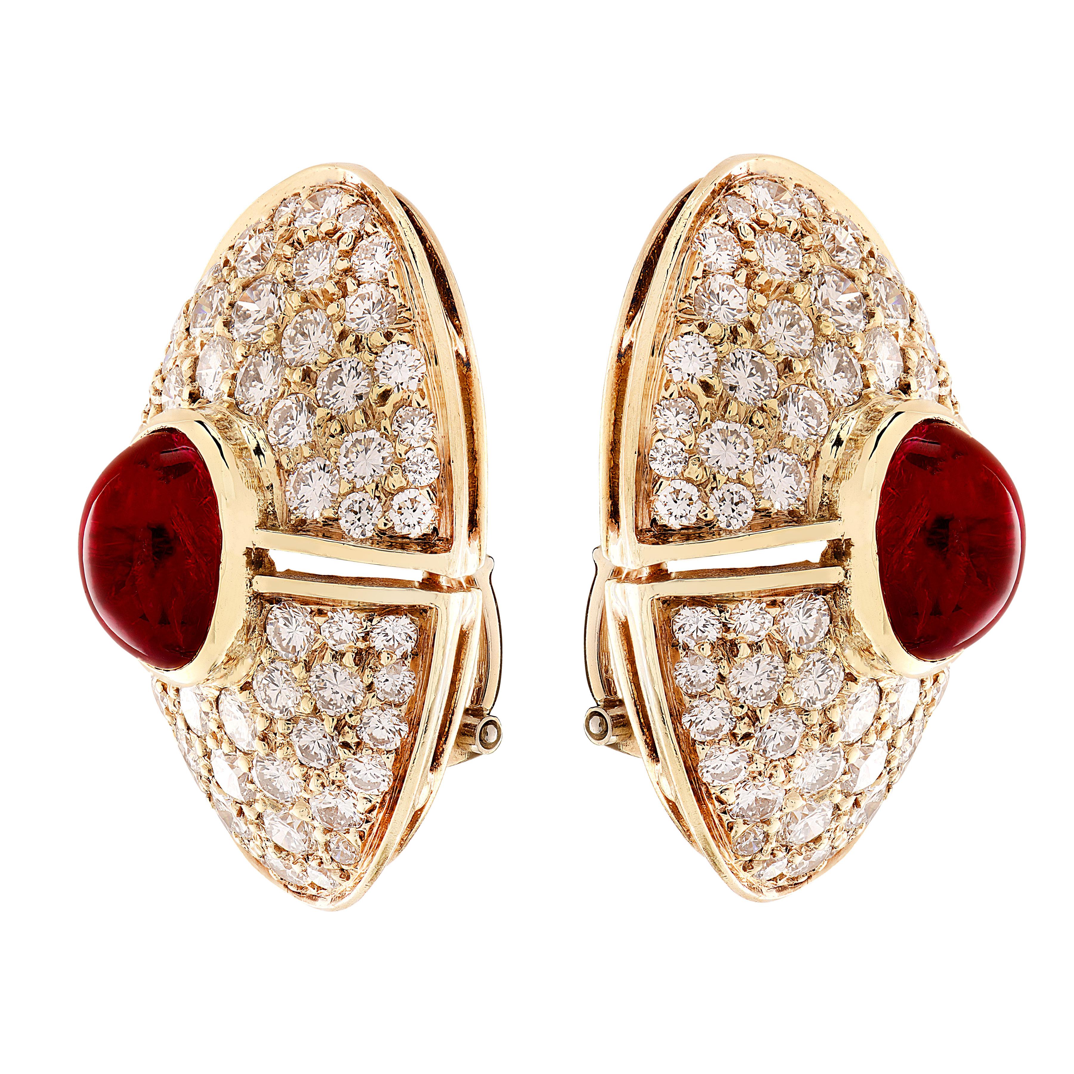 Harry Winston Ruby & Diamond Earrings (Moderne) im Angebot