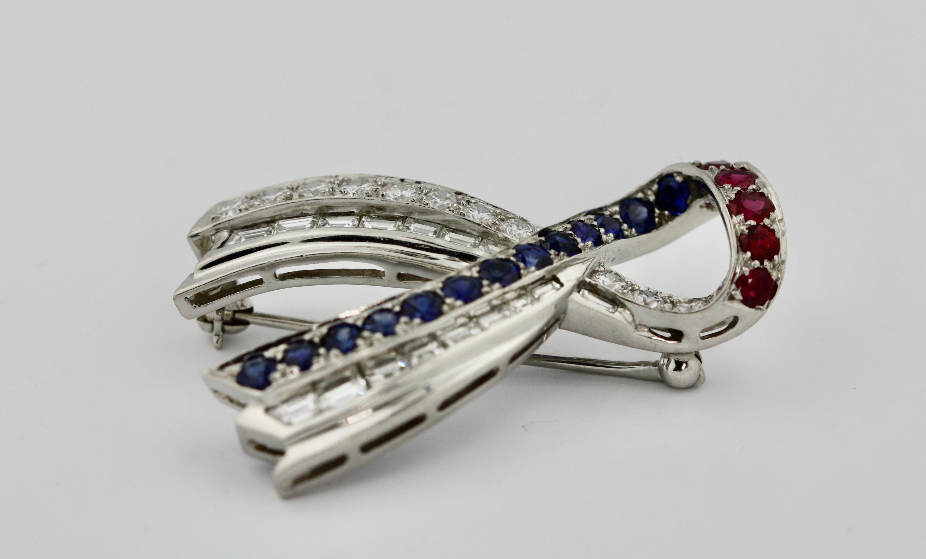 Harry Winston Sapphire and Diamond Brooch Mounted in Platinum In Good Condition In Palm Beach, FL