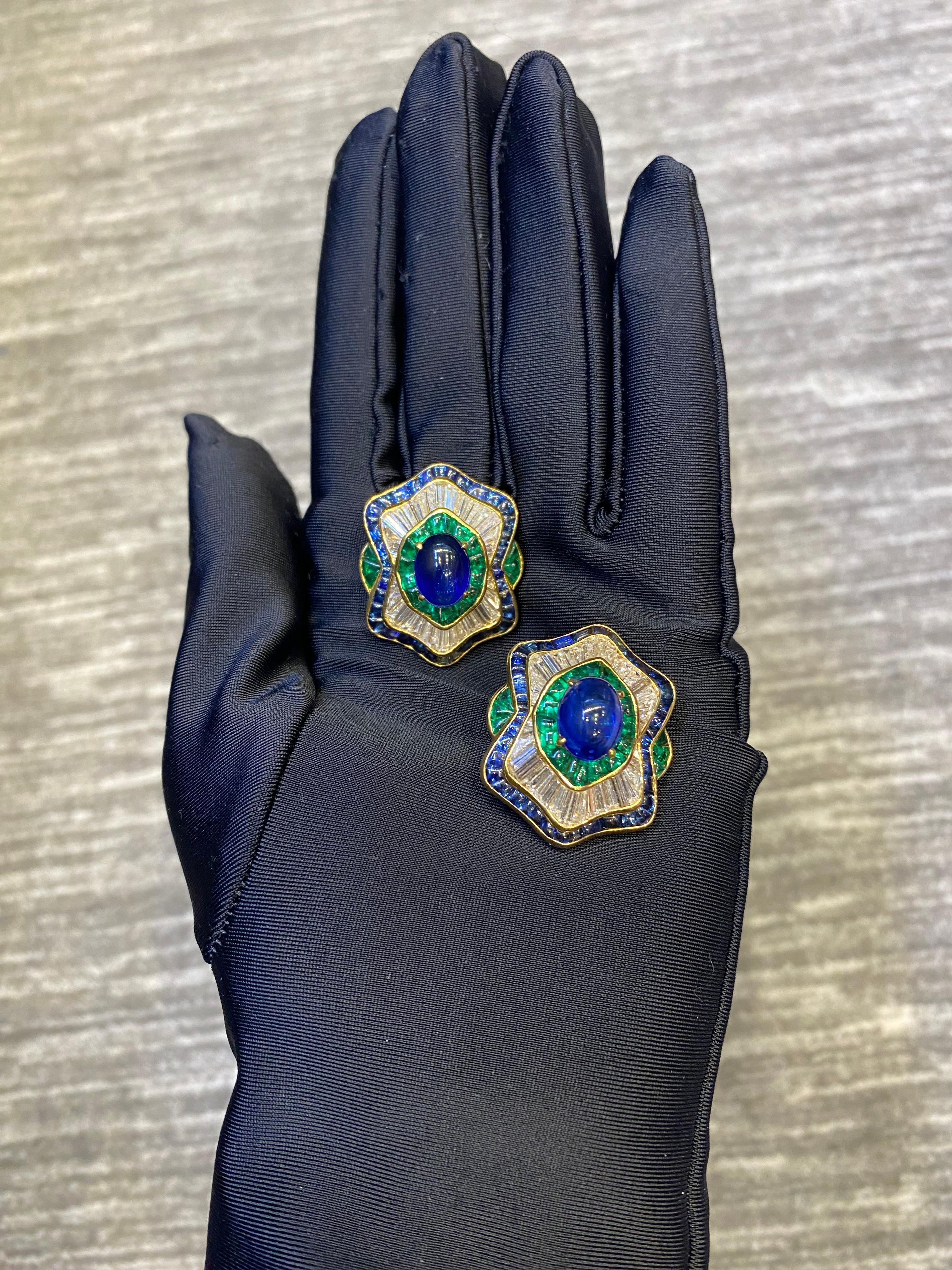 Harry Winston Saphir-Smaragd- und Diamant-Ohrringe im Zustand „Hervorragend“ in New York, NY