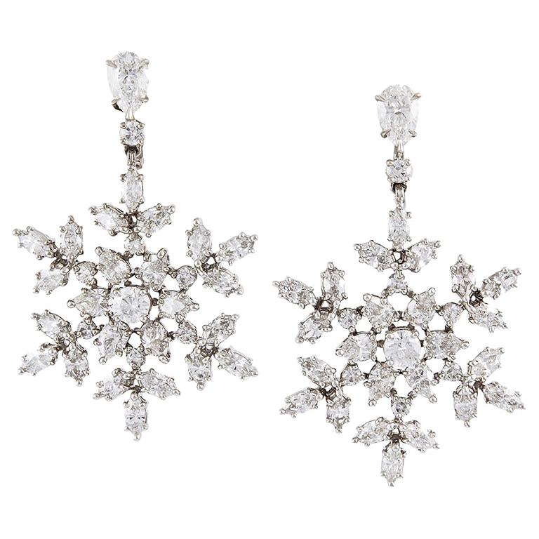 Harry Winston Diamond Snowflake Drop Earrings For Sale at 1stDibs