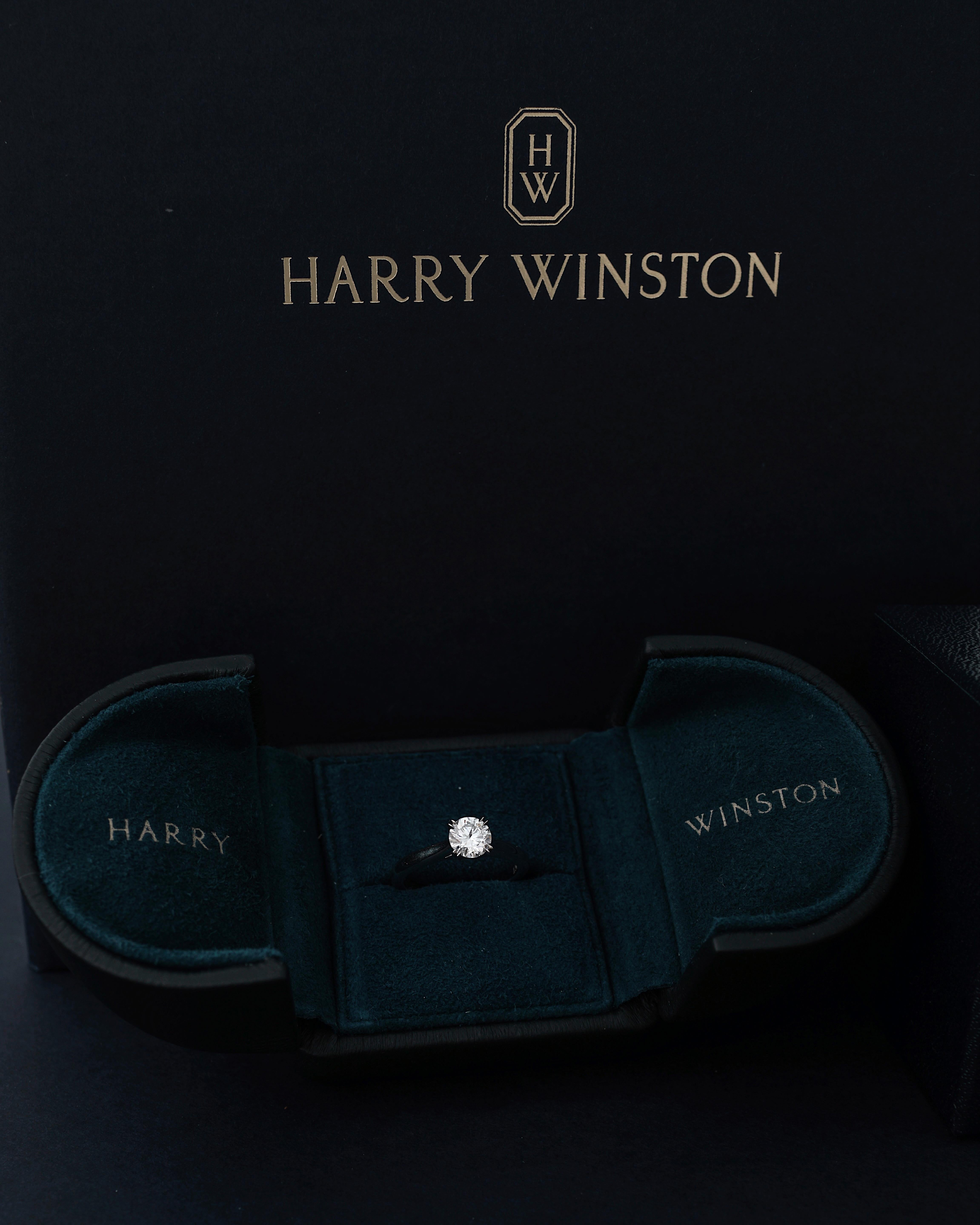 Harry Winston, Solitaire GIA 0.59 Carat E/VS2 Diamond Engagement Ring In Excellent Condition In Paris, FR