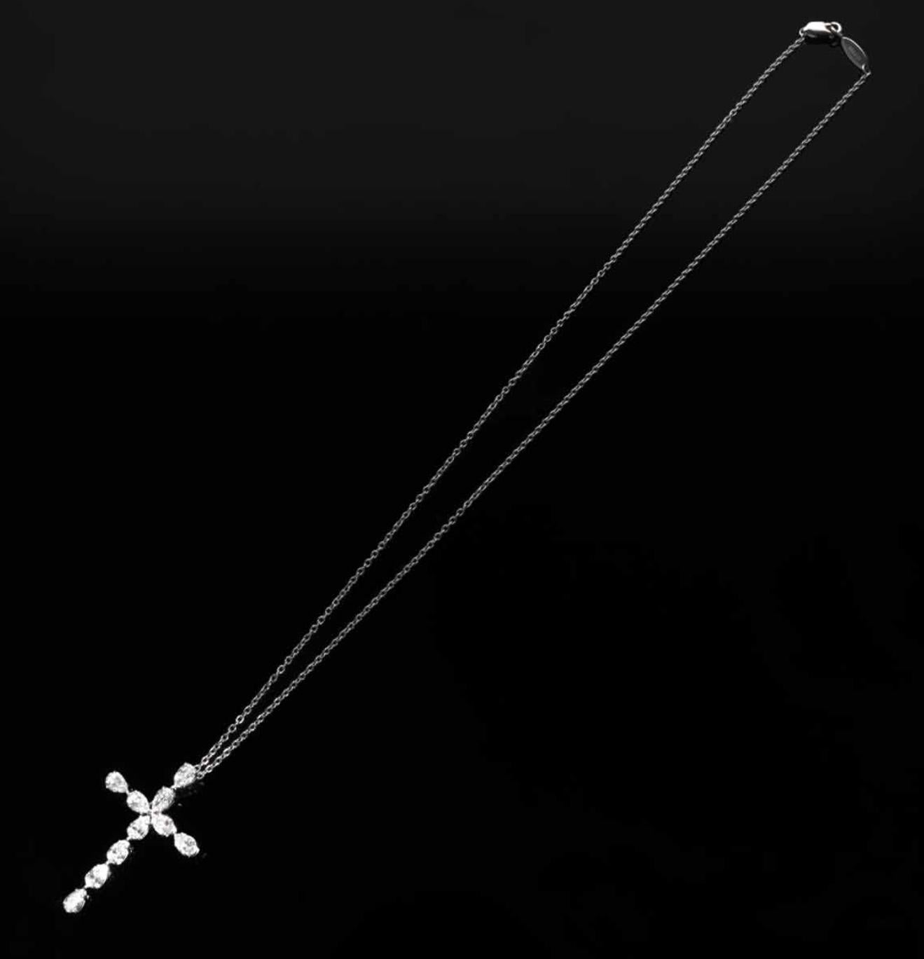 HARRY WINSTON Symbols Pear Shaped Diamond 1.90ct Cross Platinum Pendant Necklace For Sale 7