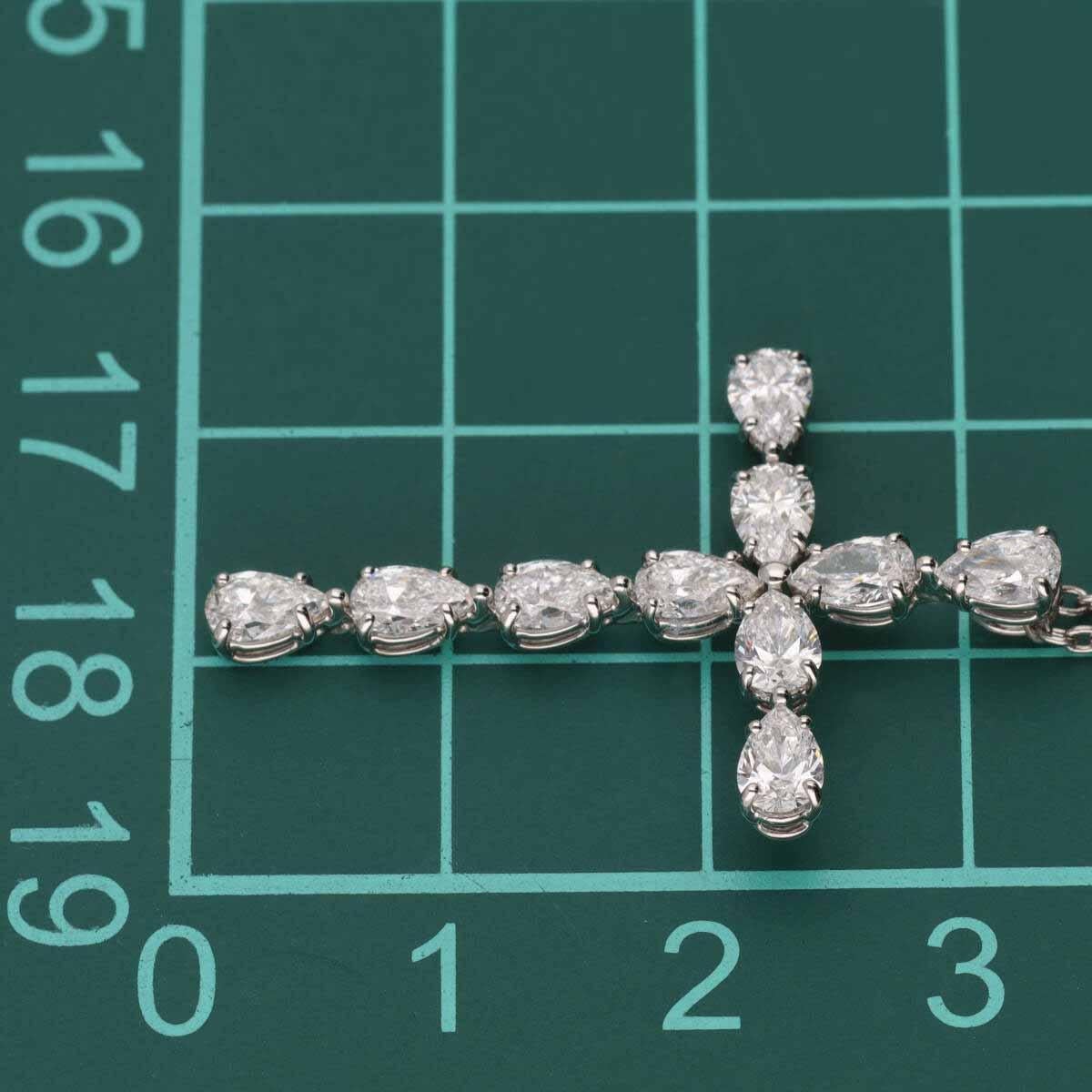HARRY WINSTON Symbols Collier pendentif croix en platine avec diamants en forme de poire de 1,90 carat en vente 1