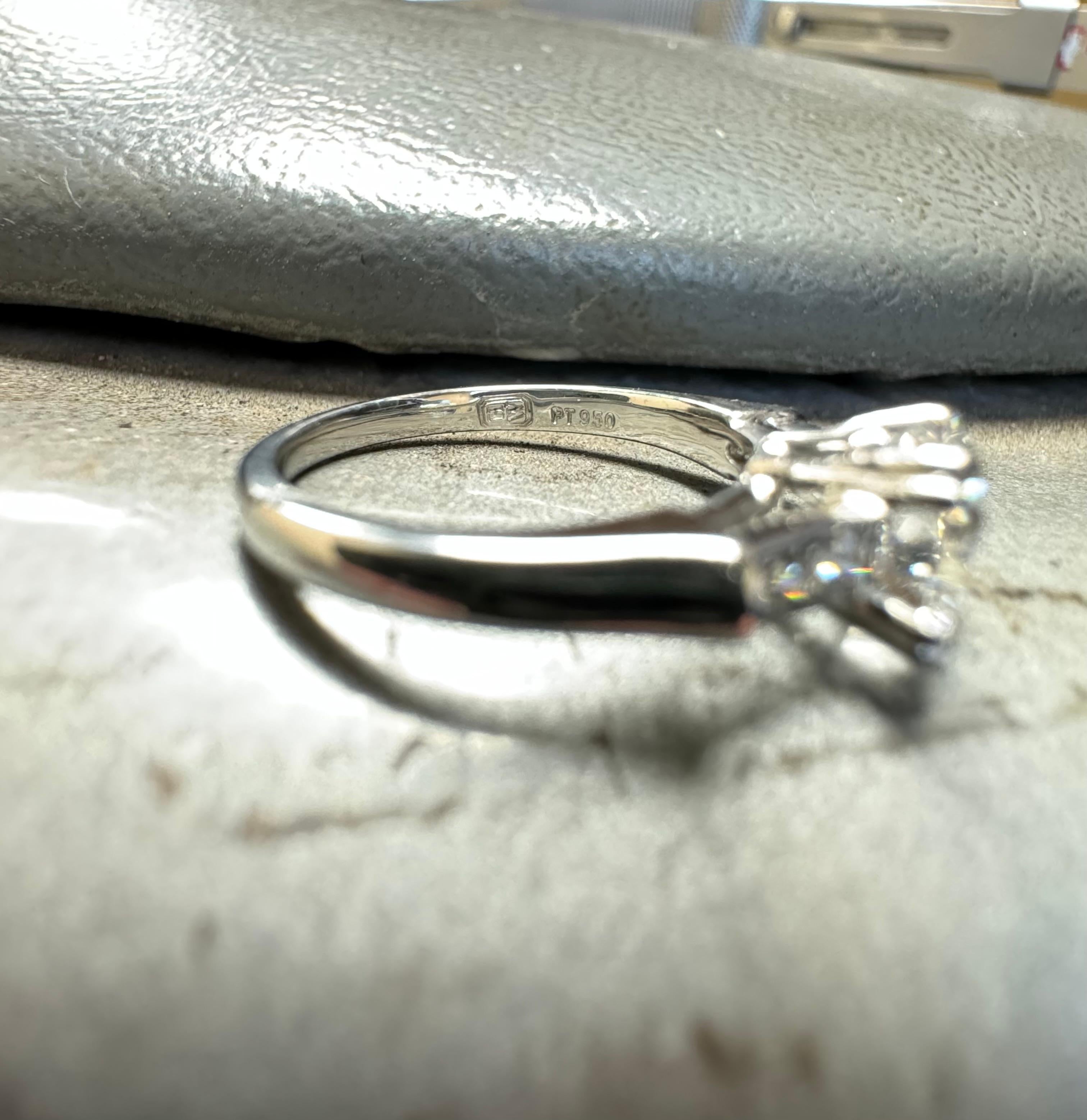 Harry Winston Tryst Platinum GIA Certified 0.87 E VS1 Diamond Engagement Ring For Sale 1