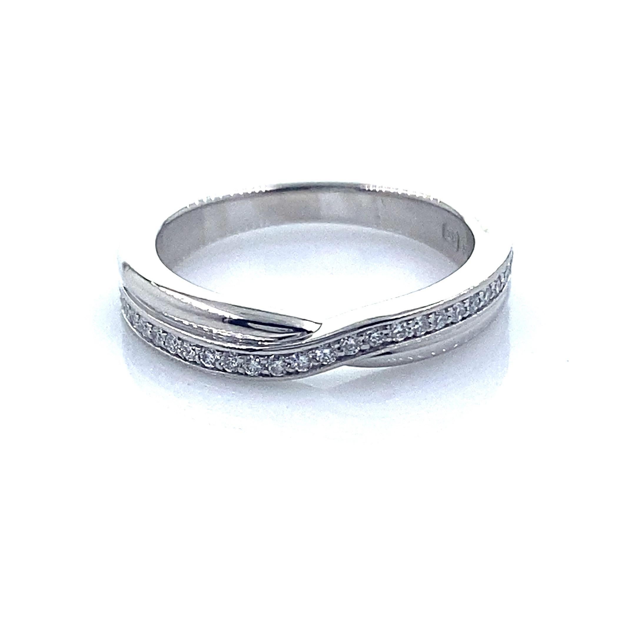 Harry Winston Tryst Single Row Pave Diamond Wedding Band in Platinum For Sale 2