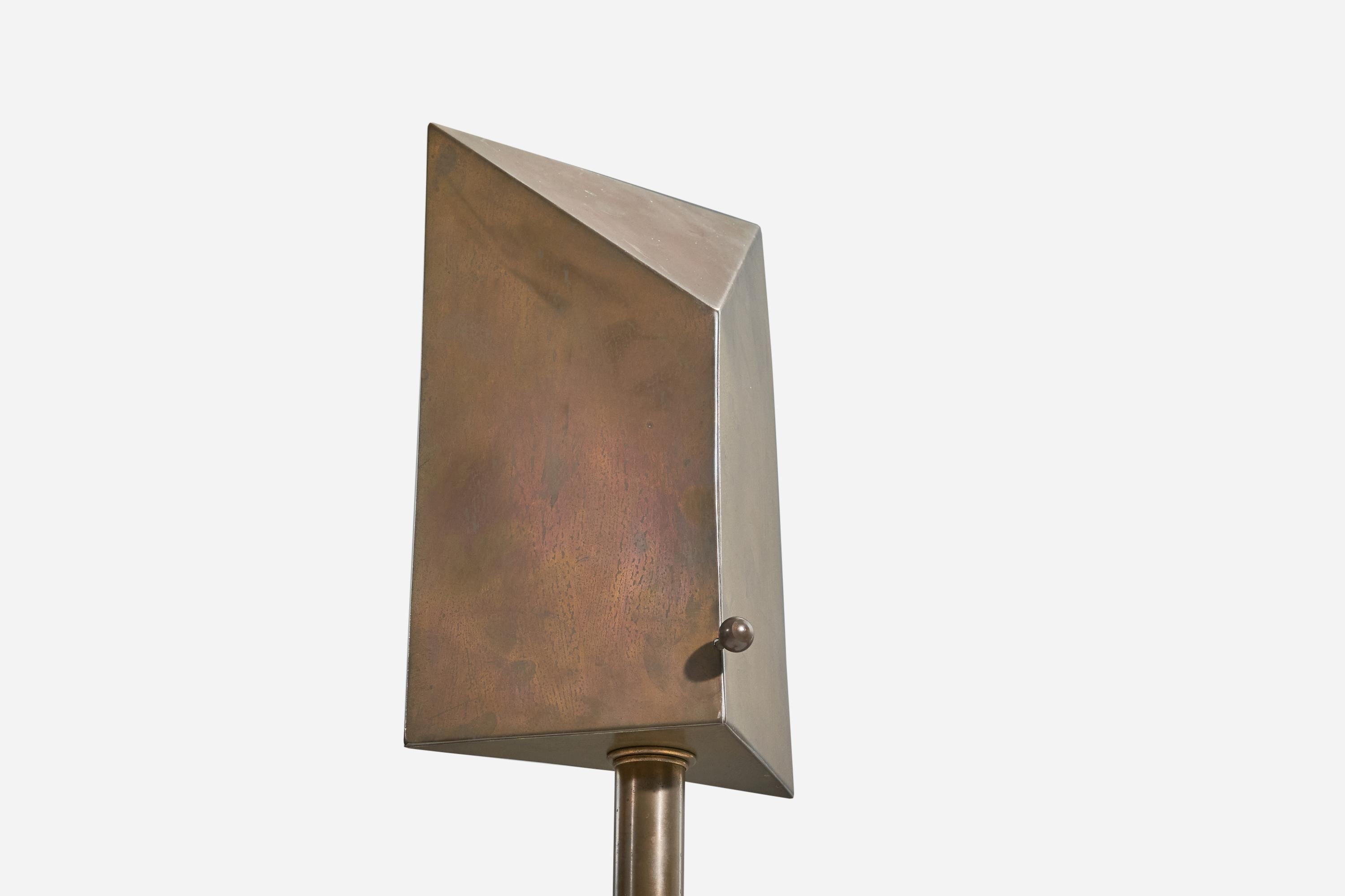 Hart Associates, Floor Lamp, Brass, United States, 1960s In Good Condition For Sale In High Point, NC