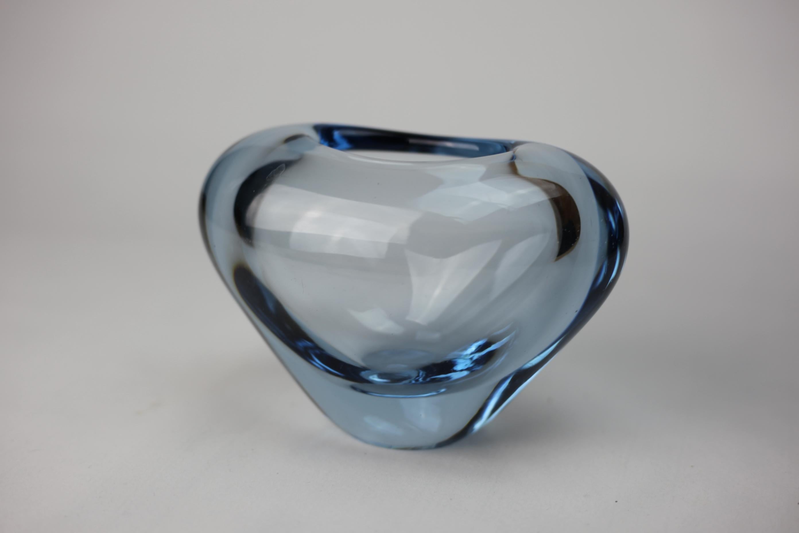 Blown Glass Mid-Century Modernist handmade 'Minuet' Hart-Vase by Per Lütken For Sale