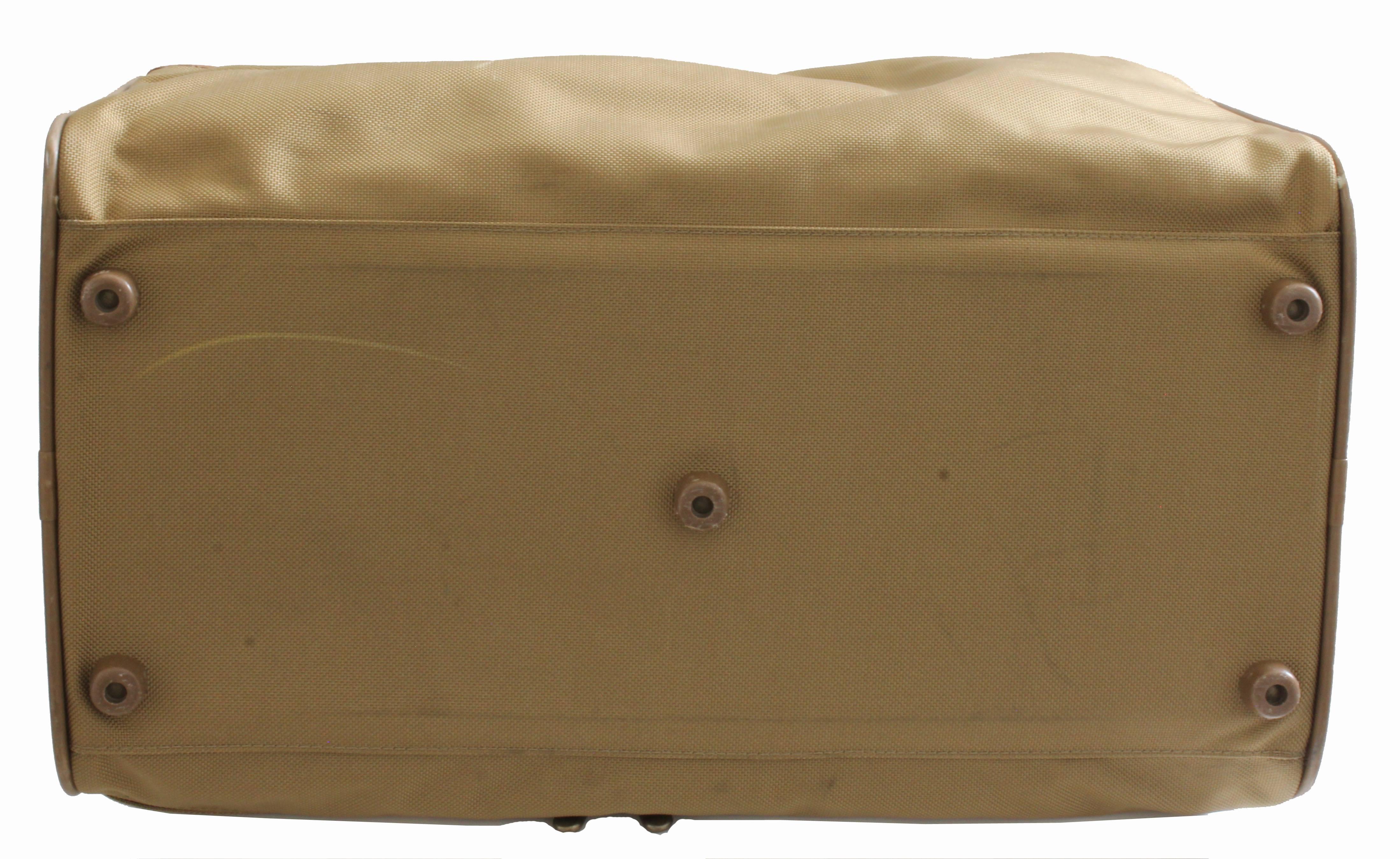 Hartmann 20in Duffel Bag Nylon Canvas Leather Travel Bag + Shoulder Strap In Good Condition In Port Saint Lucie, FL
