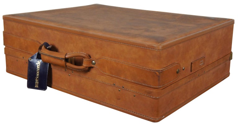 vintage luggage, Hartmann leather look suitcase w/ keys, British