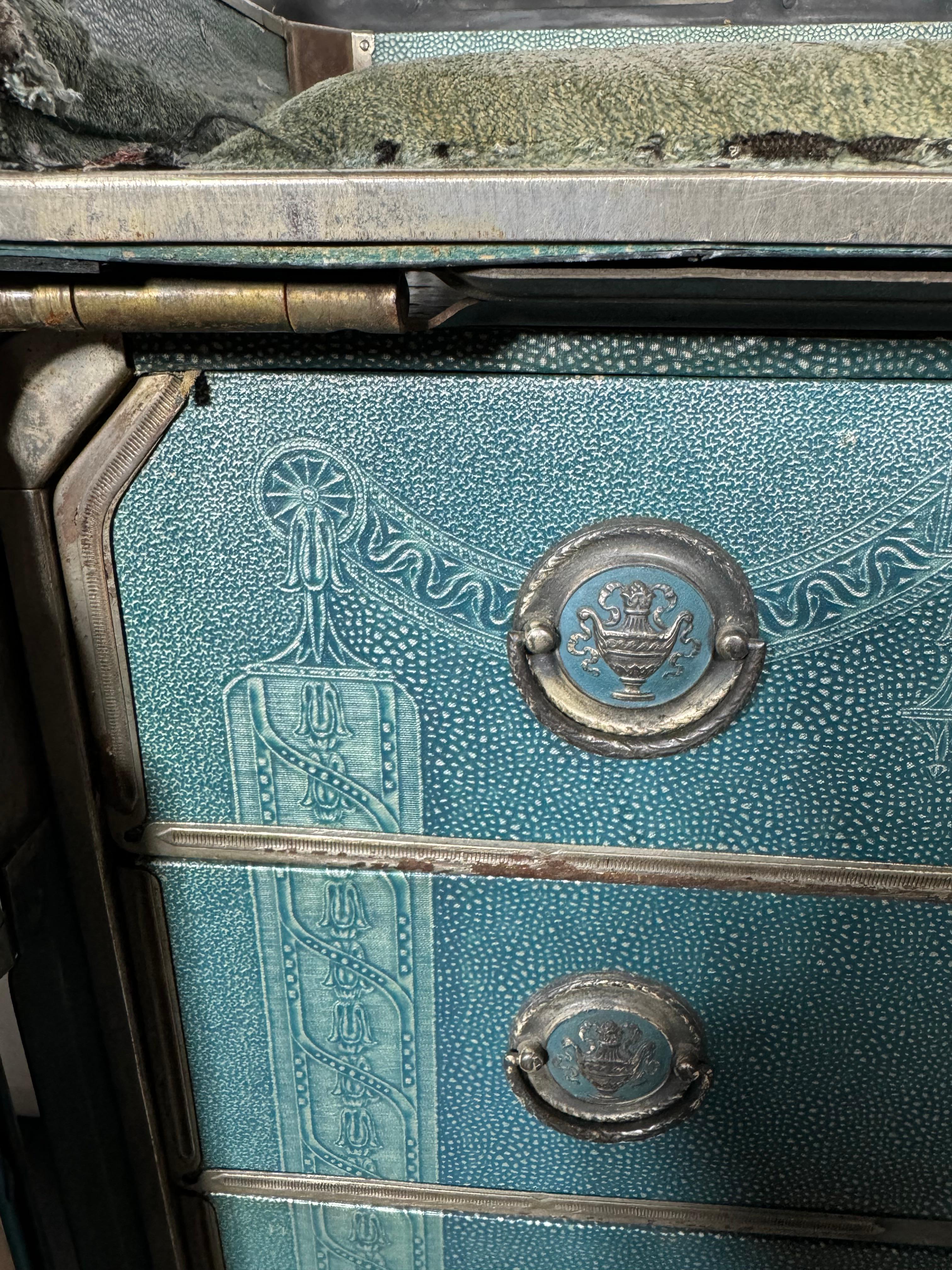 Hartmann Cushion Top Wardrobe Trunk Deco Design, Circa 1920's RARE BLUE COLOR 3
