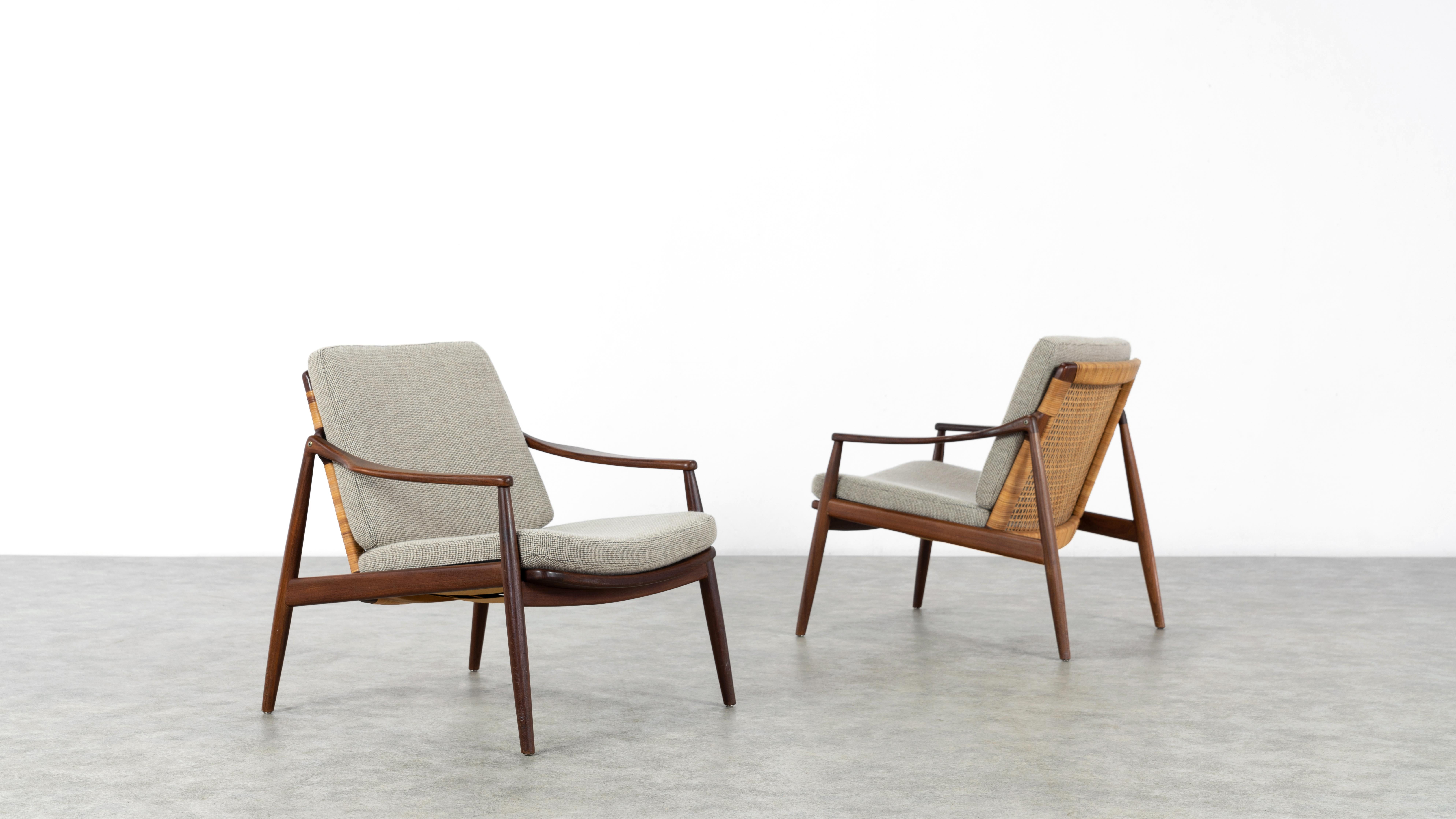 Hartmut Lohmeyer, 2 Lounge Chair Walnut & Kvadrat, 1962 by Wilkhahn, Germany 9
