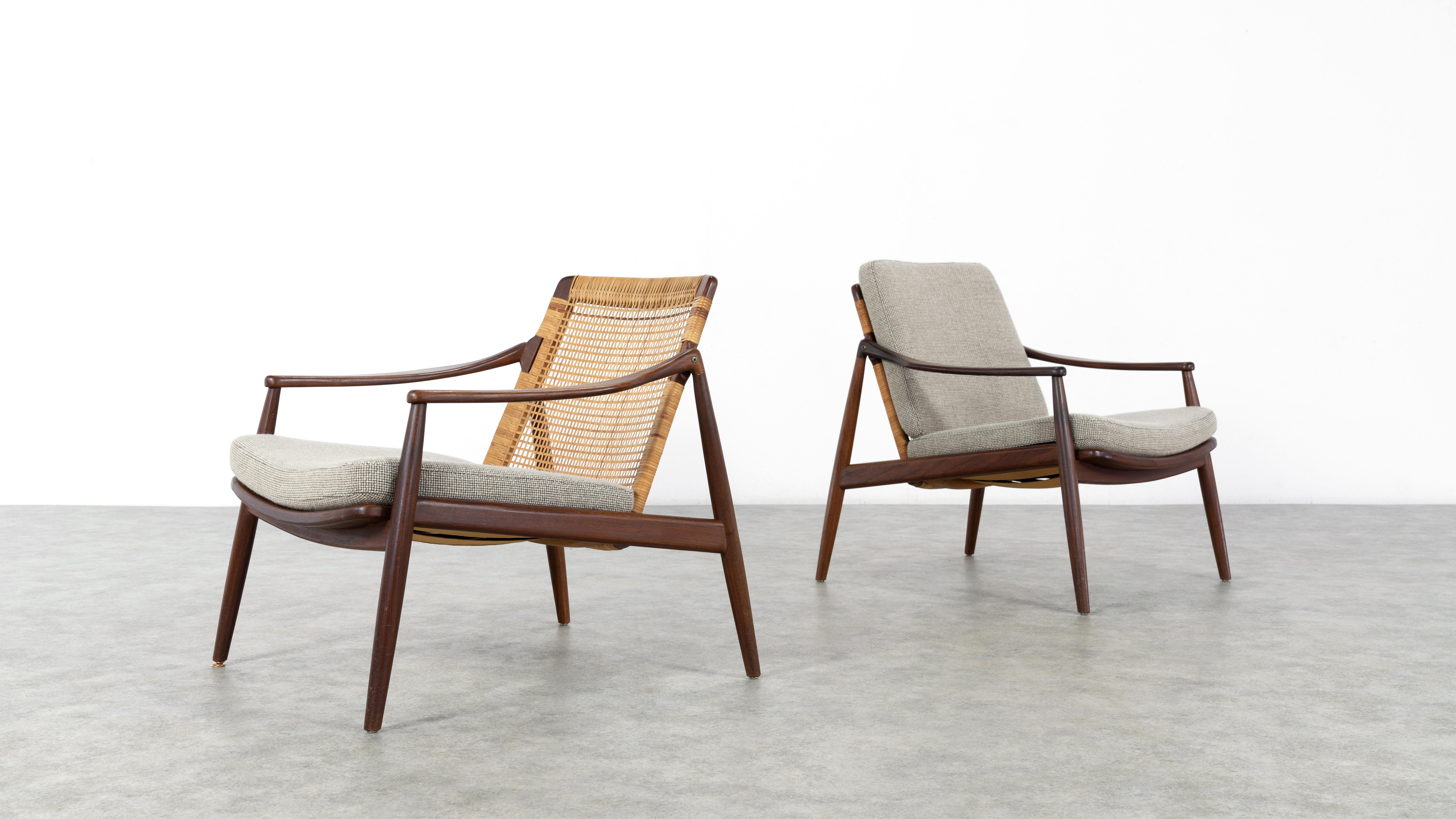 Mid-Century Modern Hartmut Lohmeyer, 2 Lounge Chair Walnut & Kvadrat, 1962 by Wilkhahn, Germany