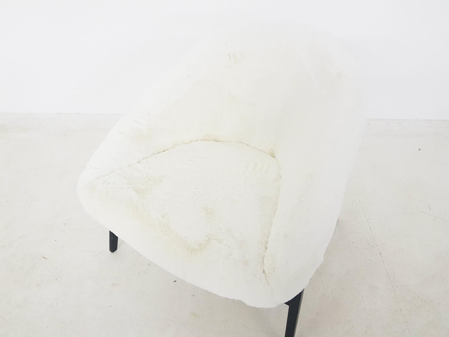 Faux Fur Hartmut Lohmeyer for Artifort Lounge Chair in Faux Polar Bear Fur, Dutch 1957 For Sale