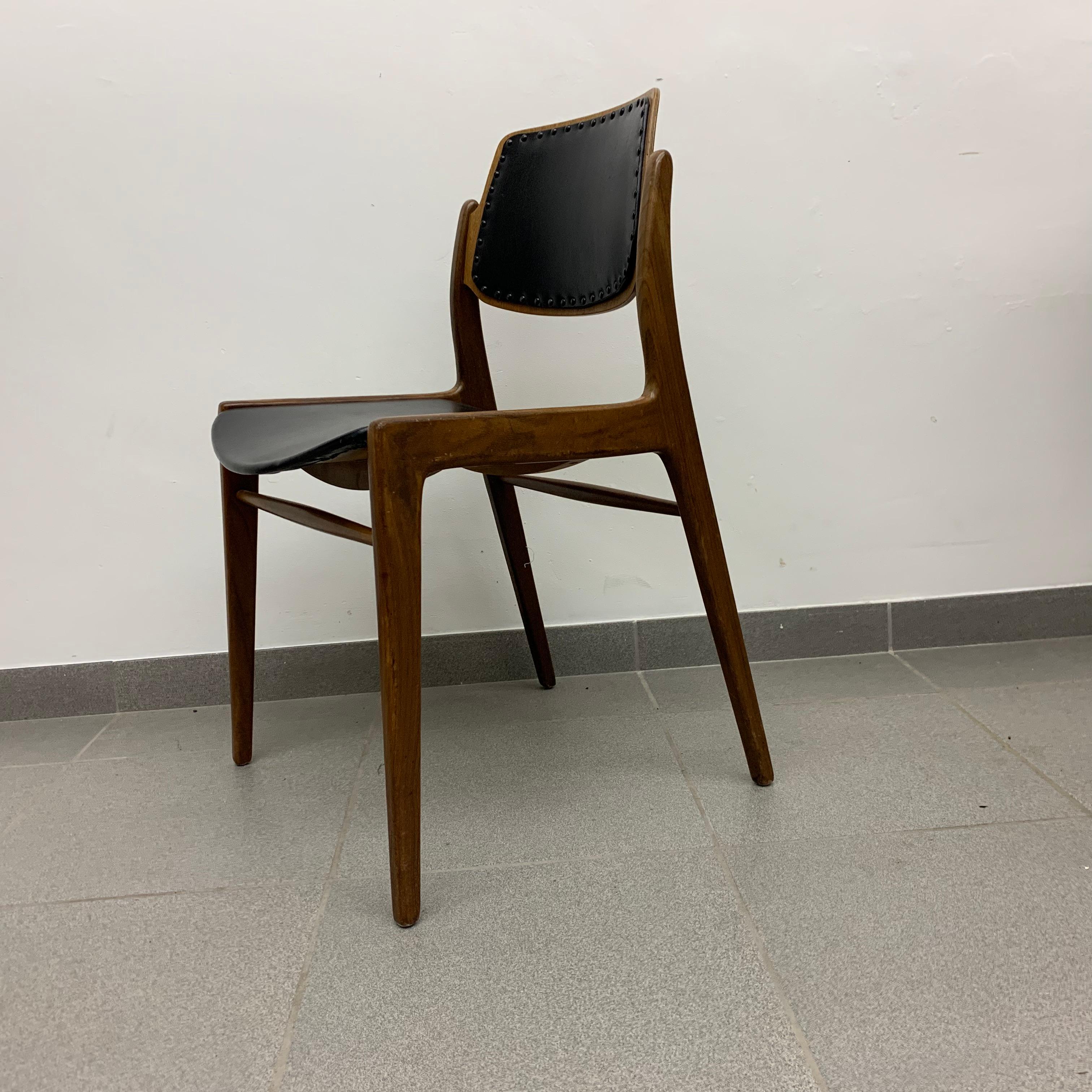 Hartmut Lohmeyer for Wilkhahn 1950’s dining chair teak wood design In Good Condition For Sale In Delft, NL