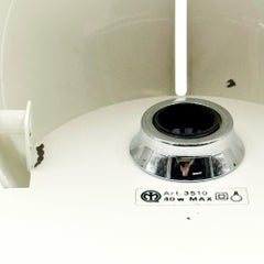 Lampada da tavolo Harveiluce Guzzini 'Bugia' 1970 di Giuseppe Cormio in bianco