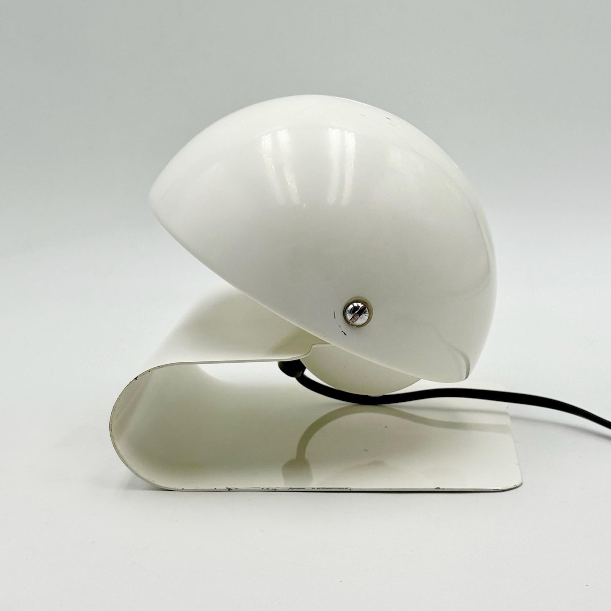 Late 20th Century Harveiluce Guzzini 'Bugia' 1970s Table Lamp by Giuseppe Cormio in White For Sale