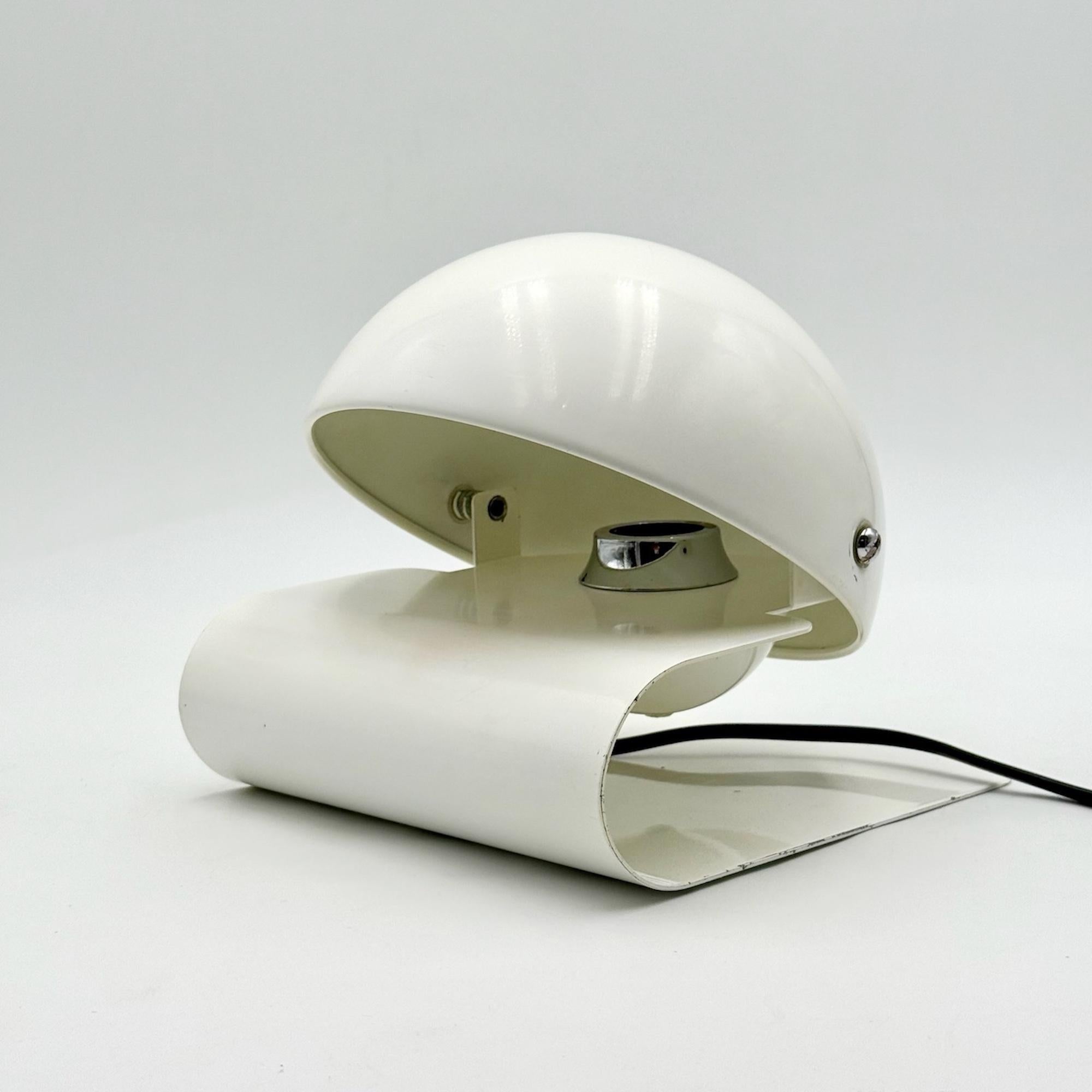 Metal Harveiluce Guzzini 'Bugia' 1970s Table Lamp by Giuseppe Cormio in White For Sale