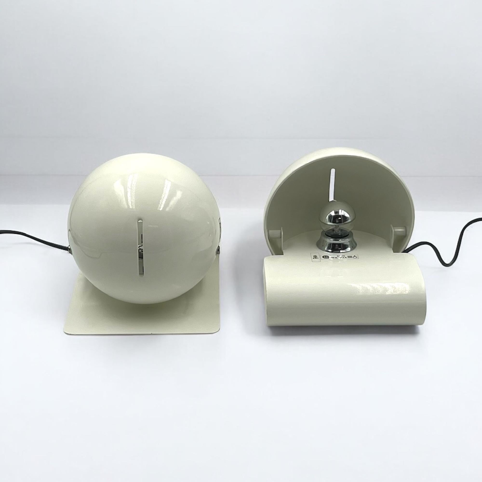 Italian Harveiluce Guzzini 'Bugia' 70s Lamps Giuseppe Cormio in White – Set of 2