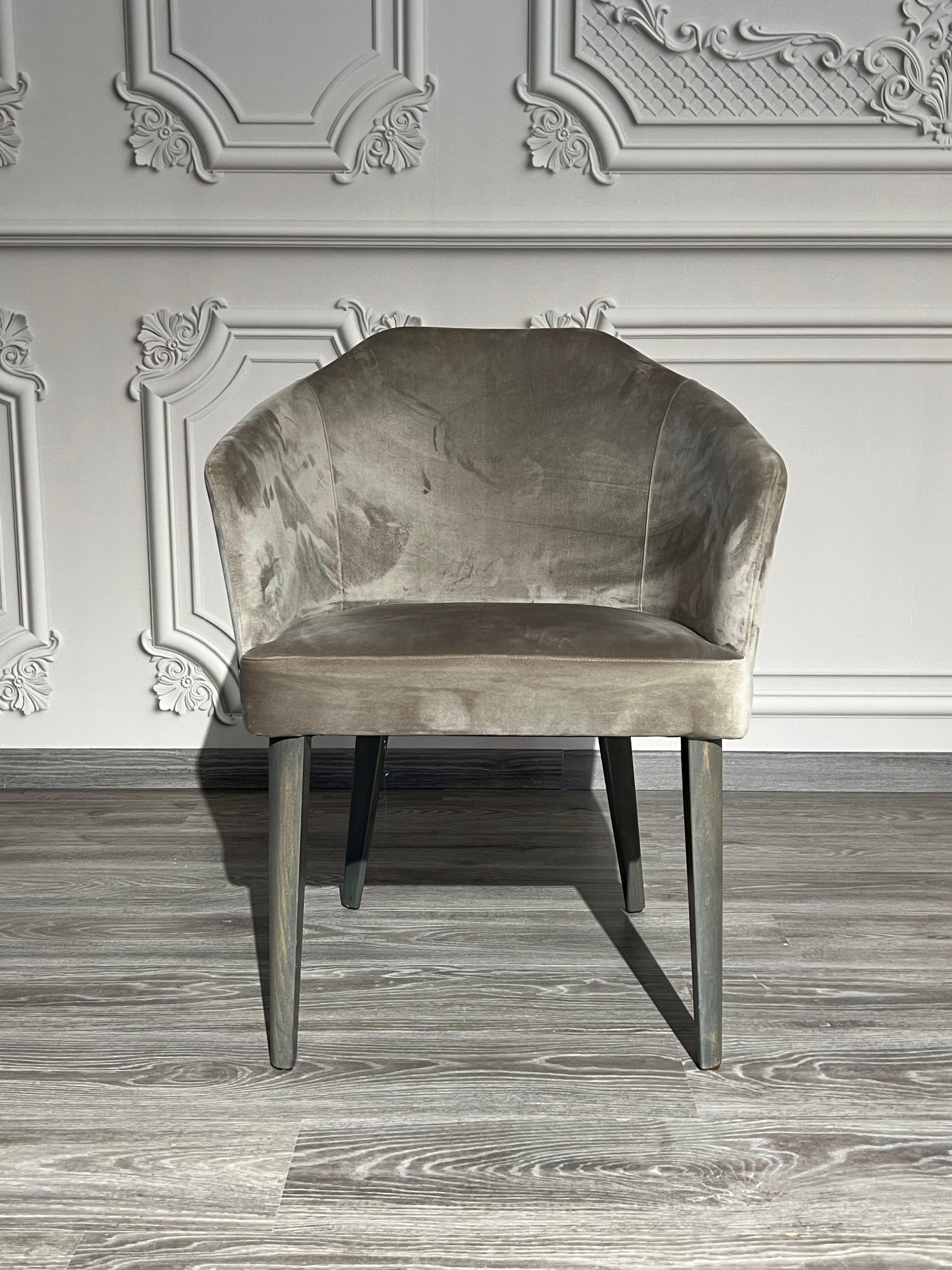 Harvey velvet dining chair  In New Condition For Sale In Bisceglie, IT