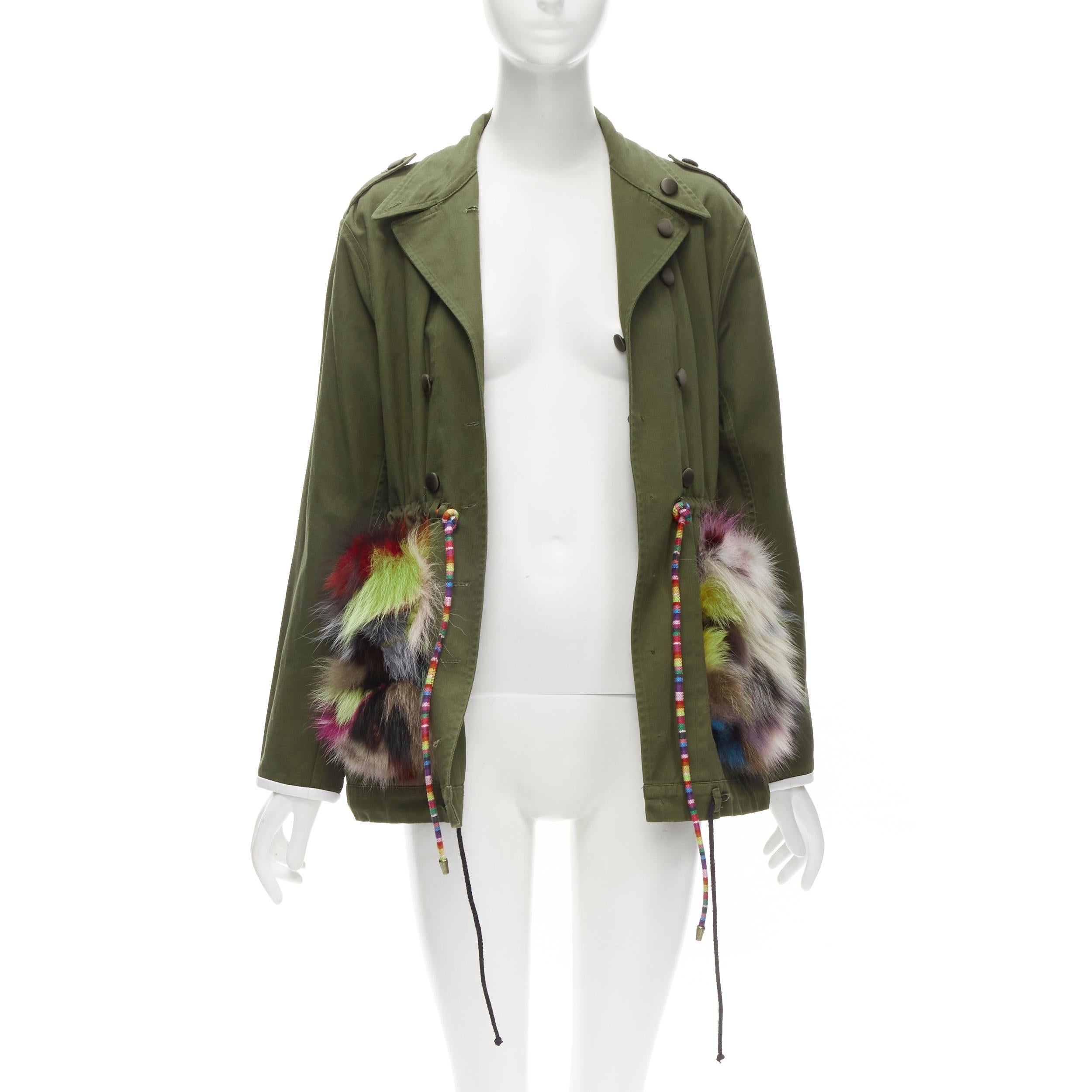HARVEY FAIRCLOTH Jacke aus grüner Baumwolle mit mehrfarbigem Fuchspelz und Kordelzug S (Schwarz) im Angebot