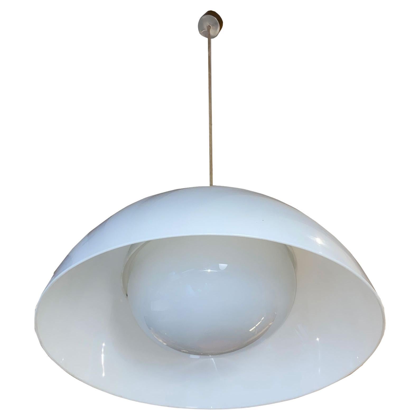Harvey Guzzini altuglass chandelier from the 70s. Typical work of the designer, purity of forms and elegance. A prestigious object with simplicity of realization.