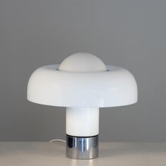Harvey Guzzini Brumbury white space age table lamp, 1970