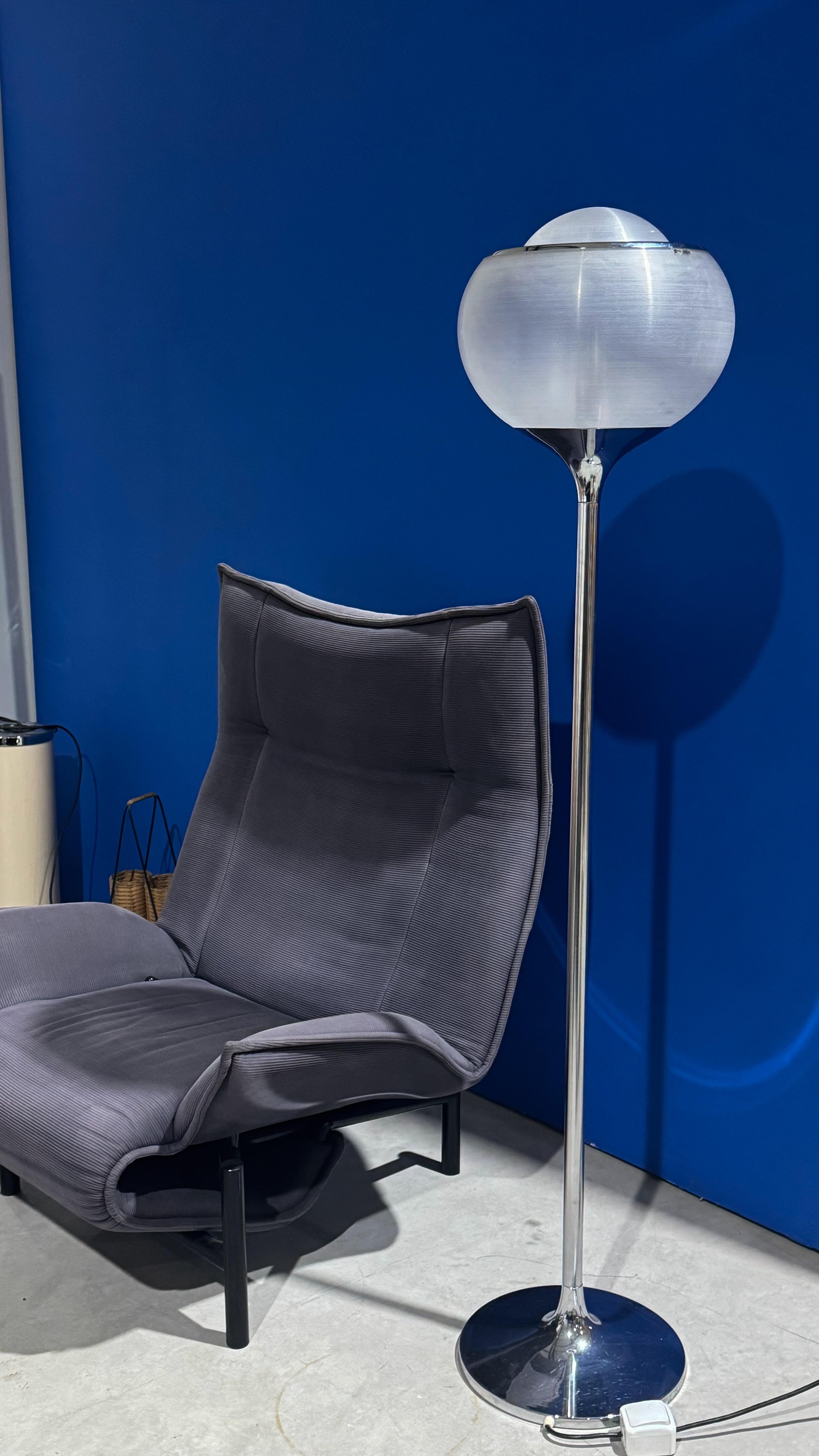 Harvey Guzzini Lampadaire Bud en vente 2