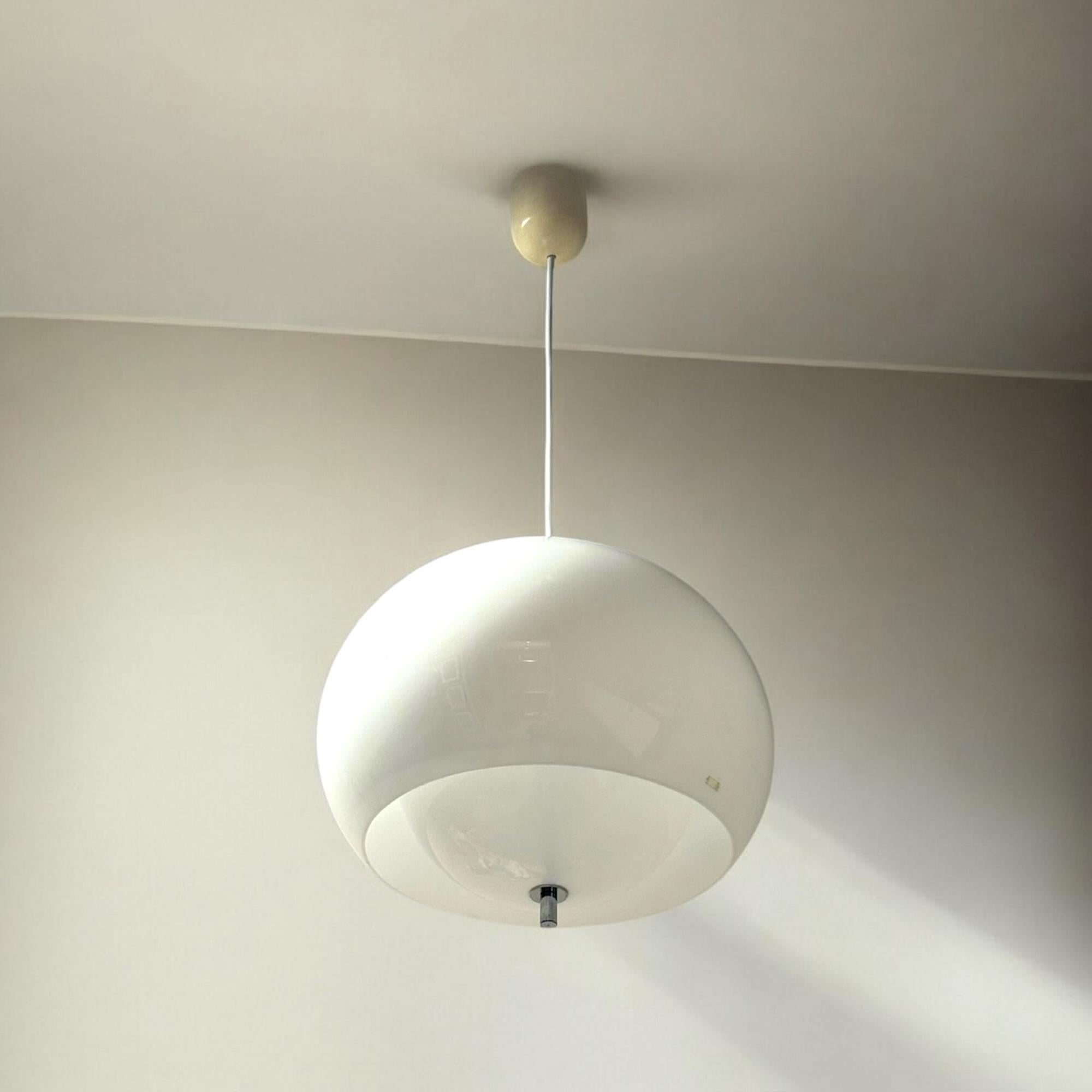 Harvey Guzzini Burgos Meblo - Lampada a sospensione - Iconico Design A Space 1960s In condizioni buone in vendita a San Benedetto Del Tronto, IT