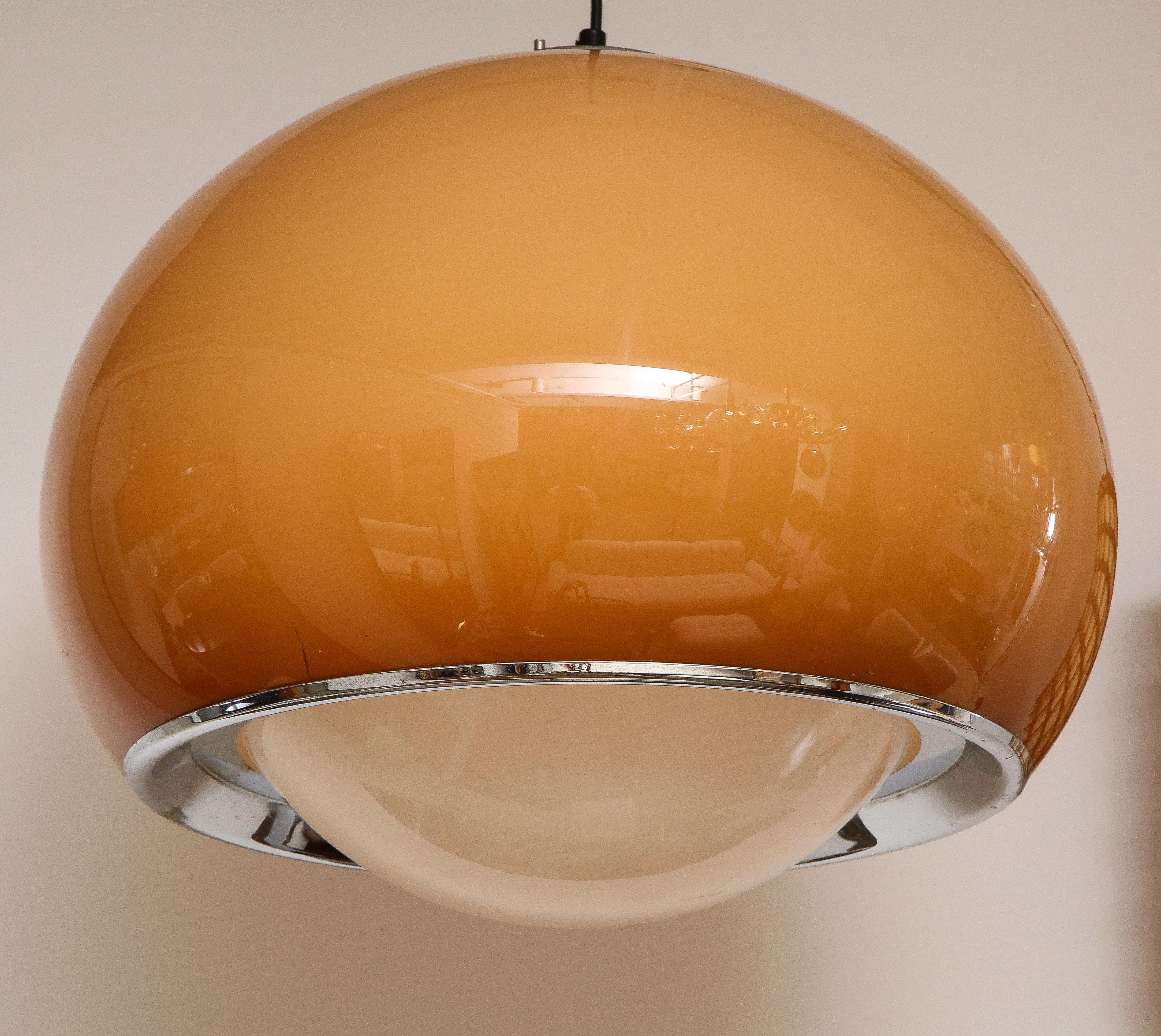Harvey Guzzini Caramel Brown Space Age Pendant/Chandelier, Italy, 1970's In Good Condition In New York, NY
