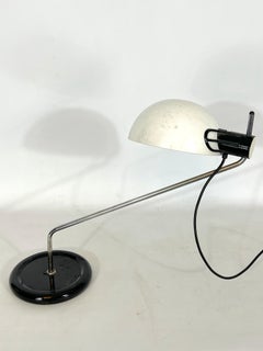Harvey Guzzini, Chrome and Plastic Articulated Table Lamp