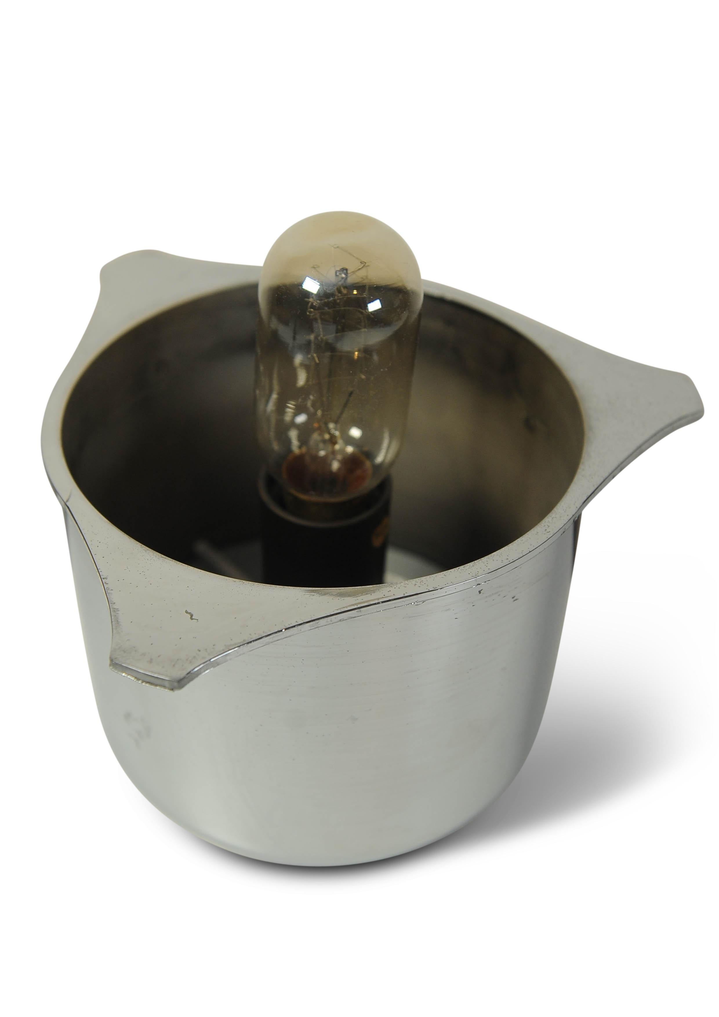 Harvey Guzzini Design & Studio 6G Plexiglass Table Lamp Italian Modernist 1970's For Sale 1