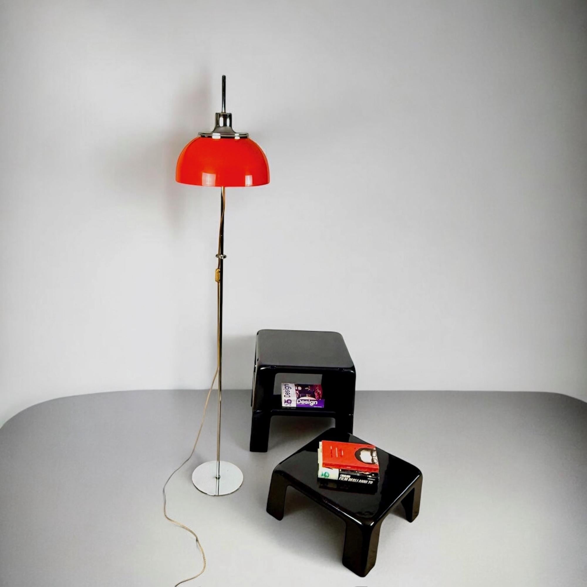 Harvey Guzzini 'Faro' 70s Floor Lamp Luigi Massoni in Orange and Chrome Metal 4