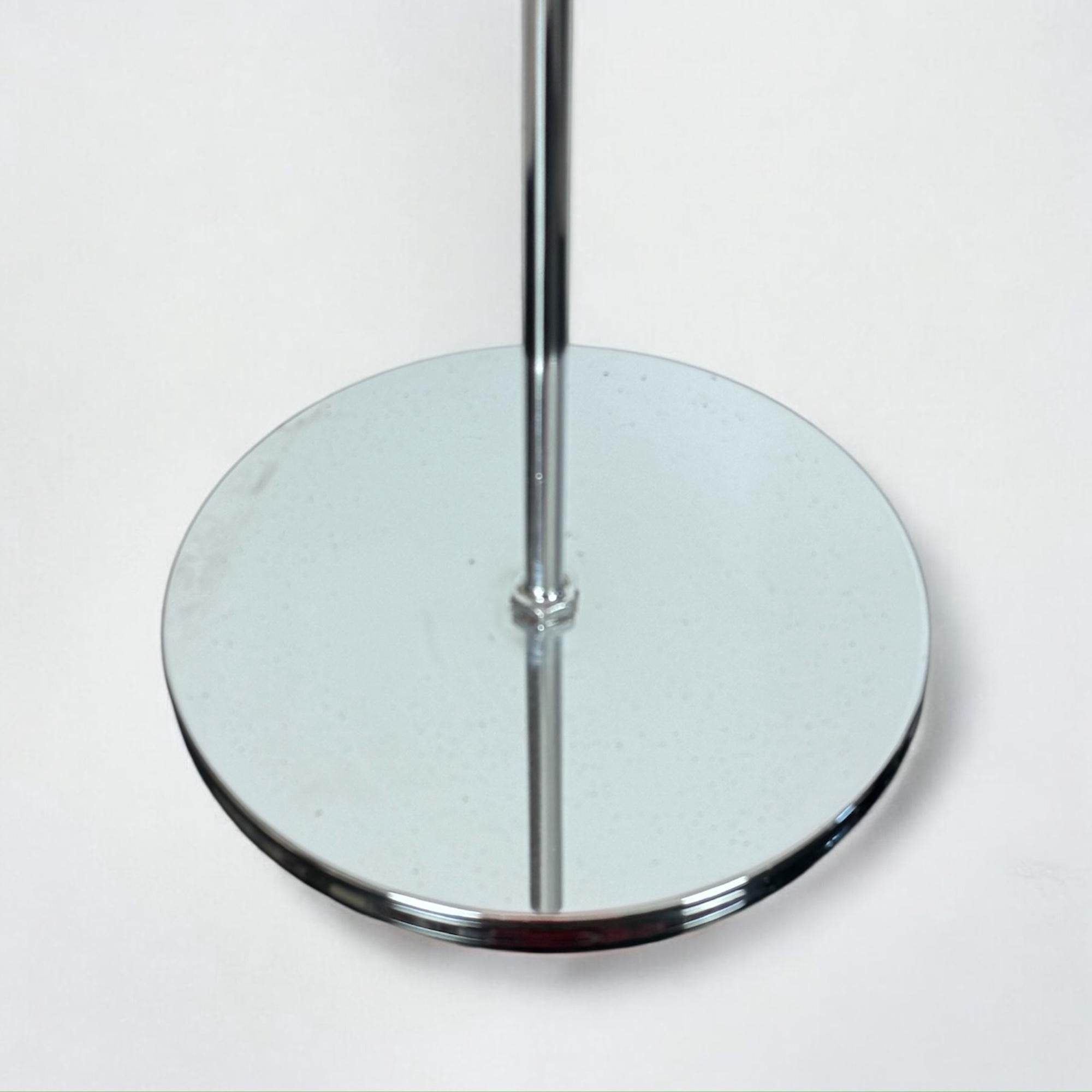 Harvey Guzzini 'Faro' 70s Floor Lamp Luigi Massoni in Orange and Chrome Metal 5