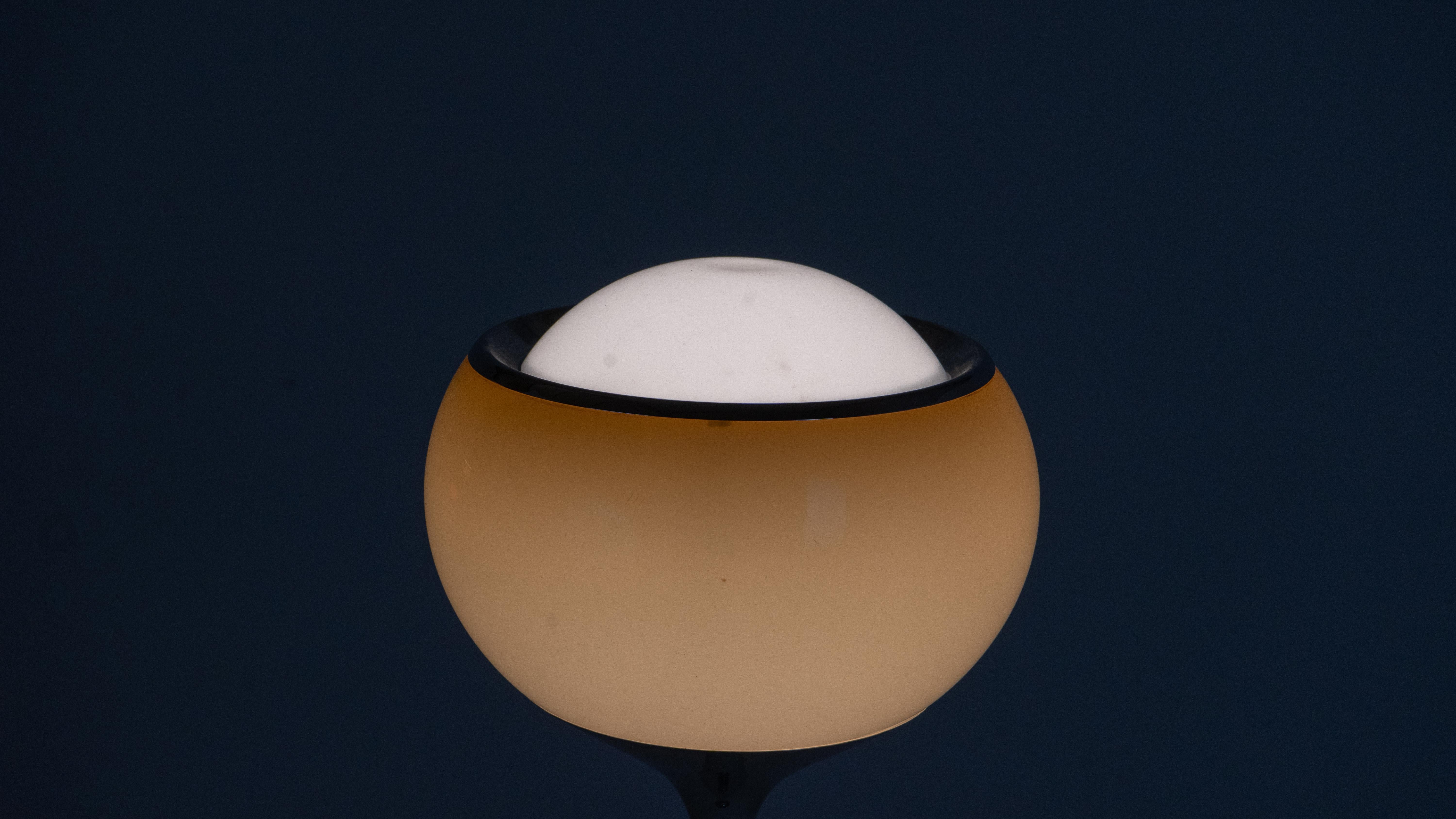 Harvey Guzzini Flash, piccola lampada da terra vintage di Meblo Brown in vendita 5