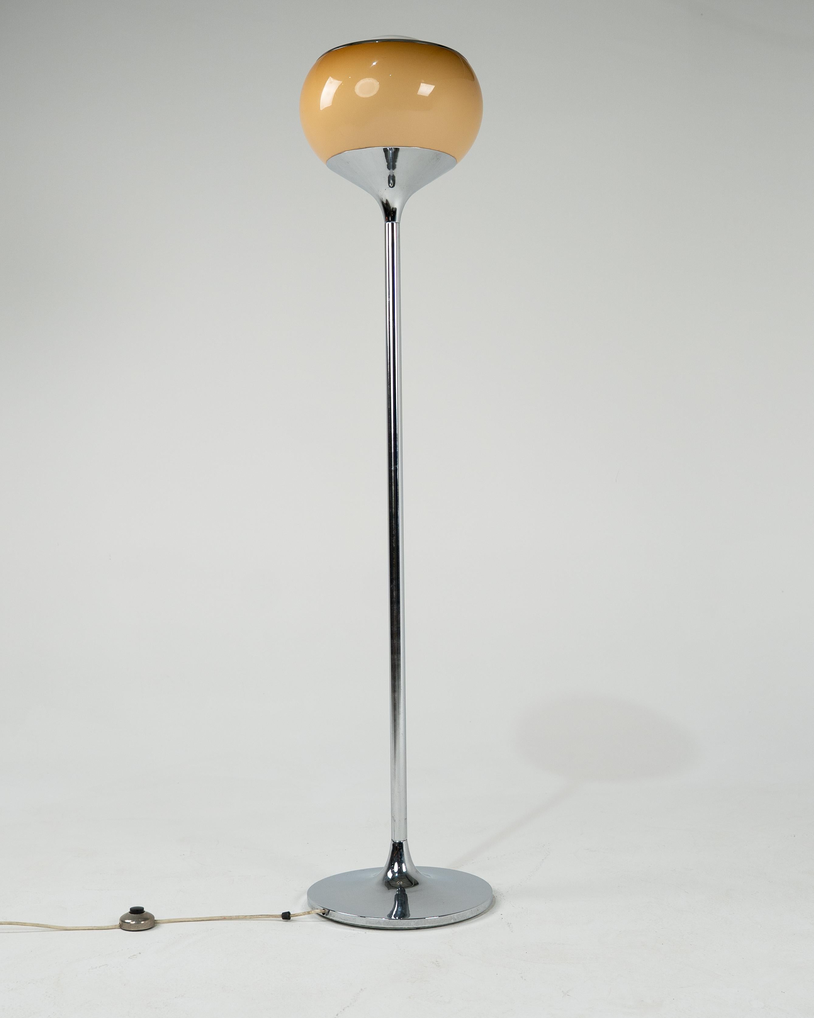 Harvey Guzzini Flash, piccola lampada da terra vintage di Meblo Brown In condizioni buone in vendita a Београд, RS