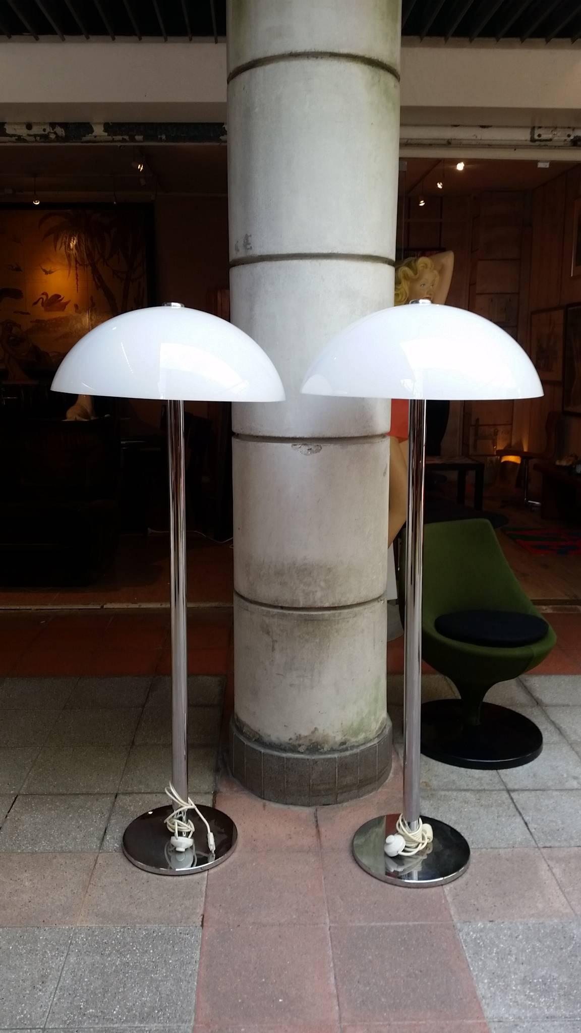 Harvey Guzzini Floor Lamp, circa 1975 2