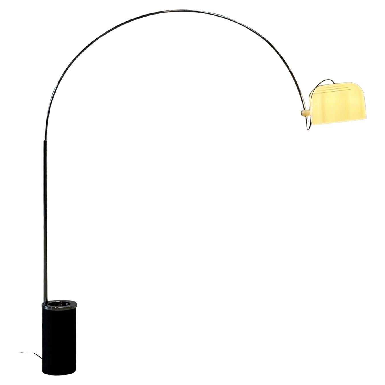 Harvey Guzzini floor lamp en venta