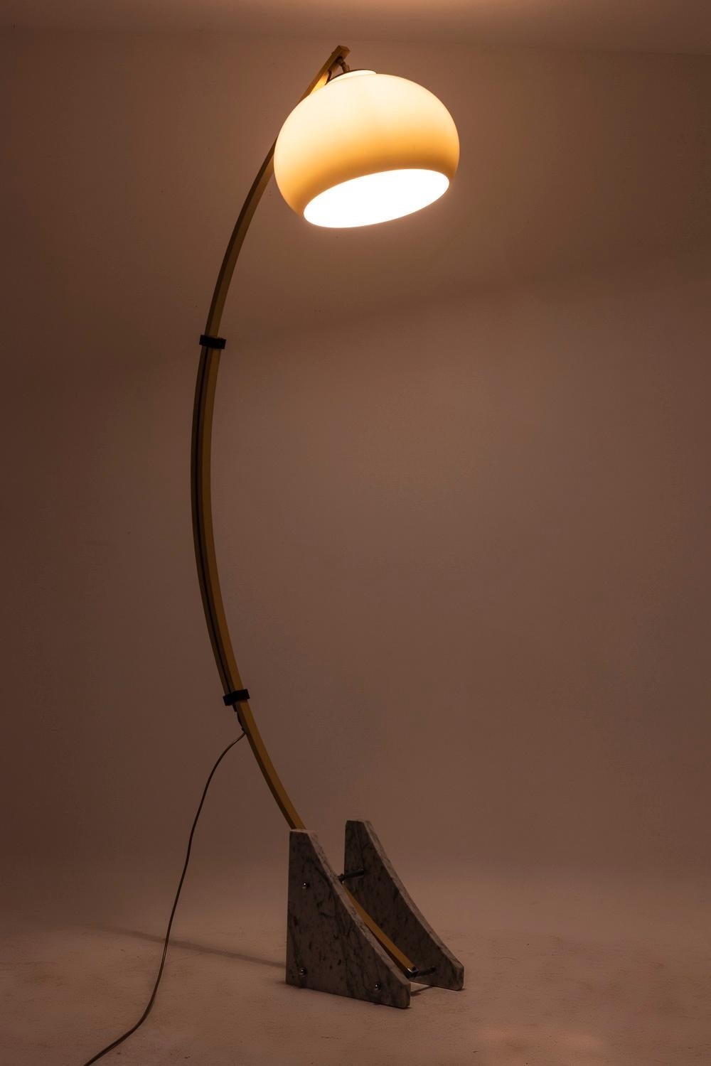 Italian Harvey Guzzini, Floor Lamp in Marble and Aluminum, 1970s