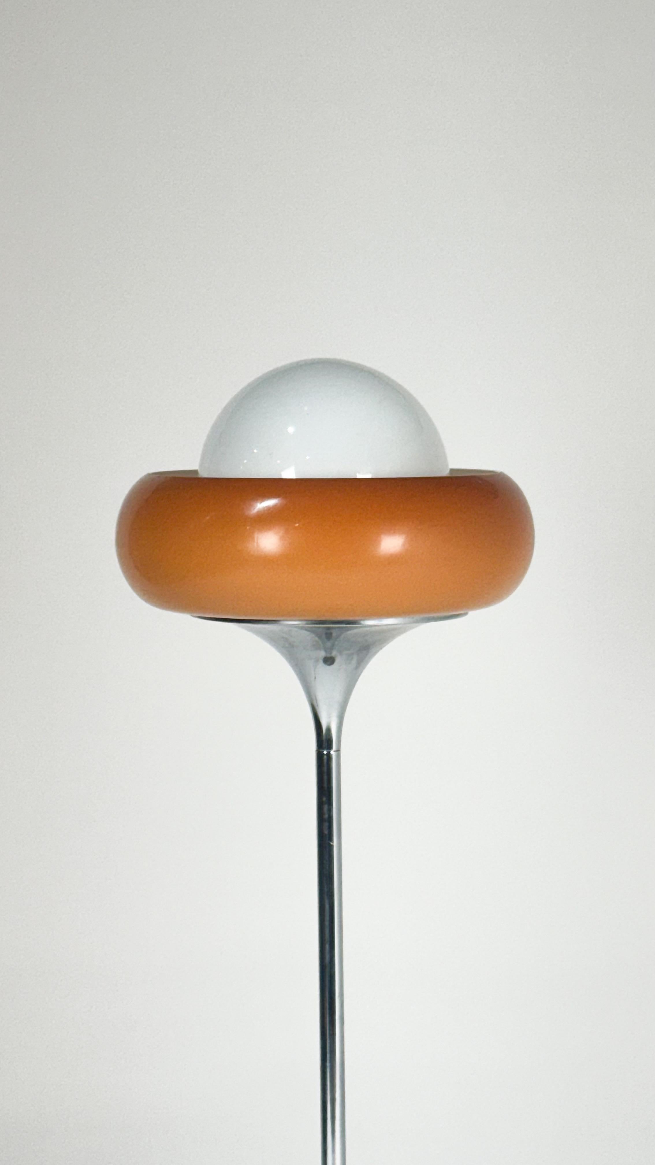 Harvey Guzzini “Jadran” Floor Lamp, Italy, 1970s
An iconic floor lamp model “Jadran” designed by Harvey Guzzini in the 1970s, this piece is a striking example of Italian mid-century modern lighting. It features warm brown tones combined with a sleek