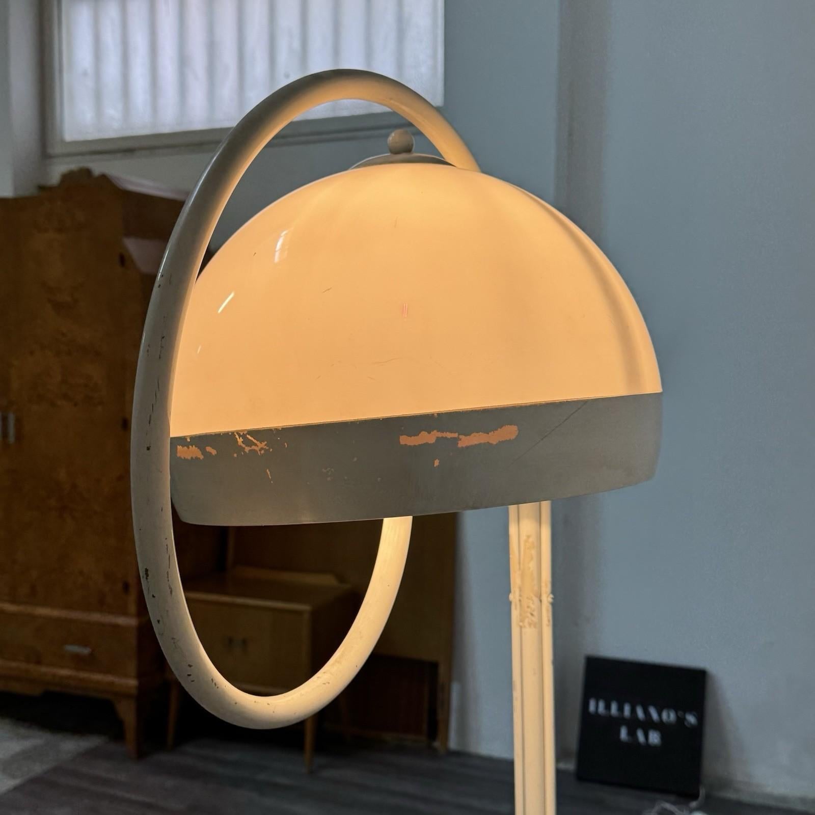 Harvey Guzzini Lampada da terra Space AGE con base in marmo Design anni '70 in vendita 4