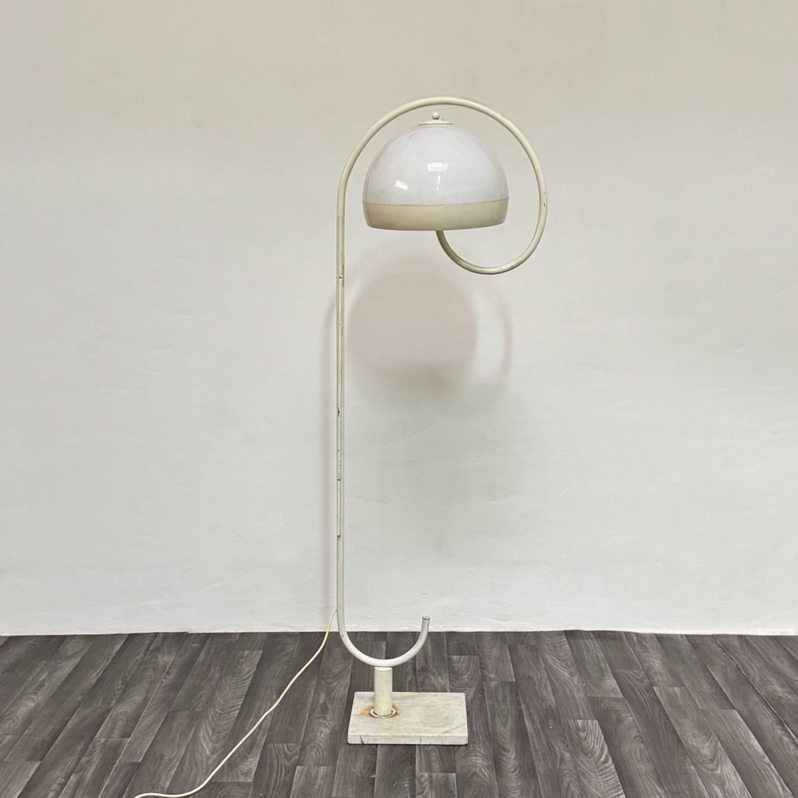 Harvey Guzzini Lampada da terra Space AGE con base in marmo Design anni '70 in vendita 7