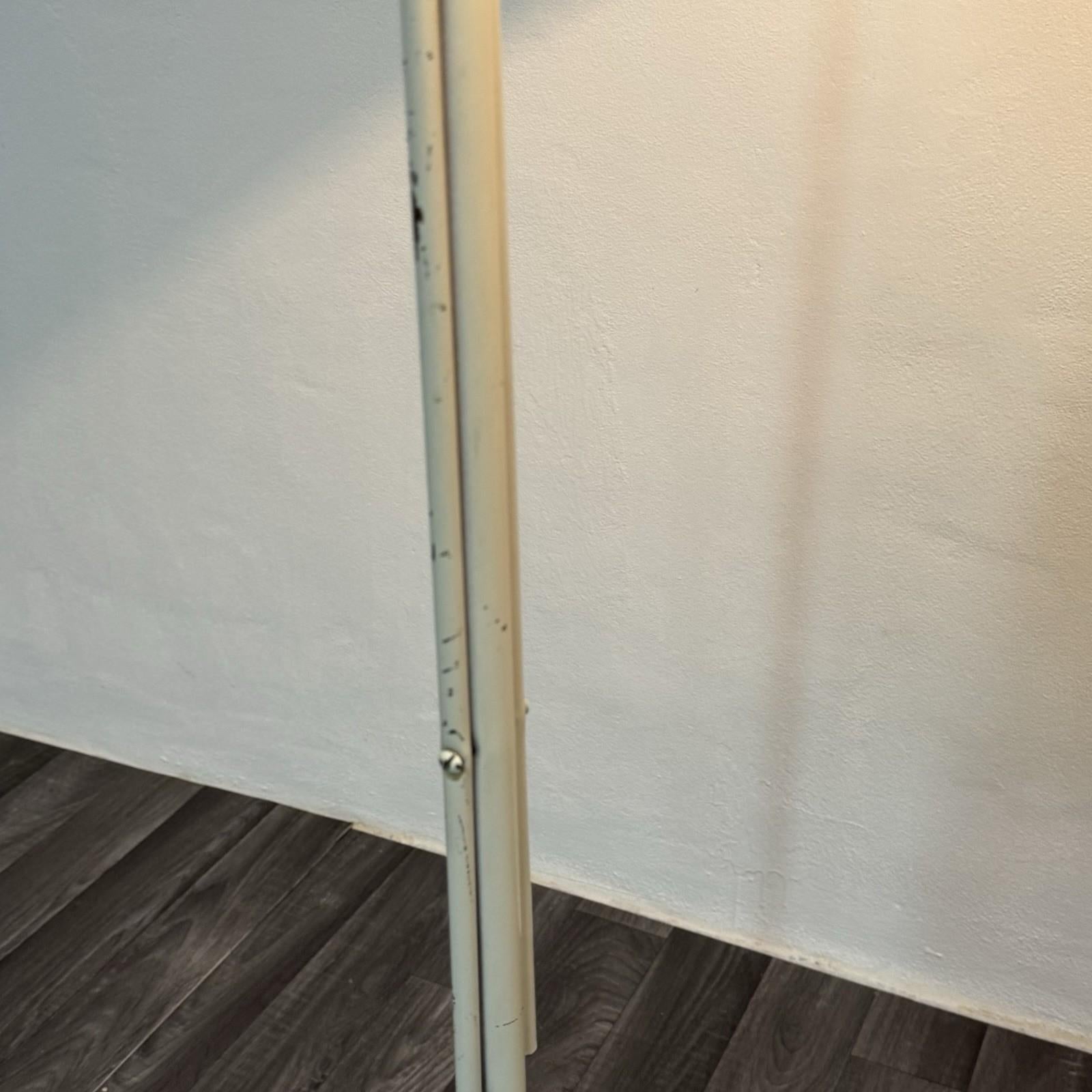 Harvey Guzzini Lampada da terra Space AGE con base in marmo Design anni '70 in vendita 1