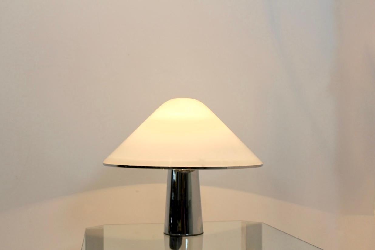 Harvey Guzzini Grande lampe de table champignon pour Iguzzini Bon état à Voorburg, NL