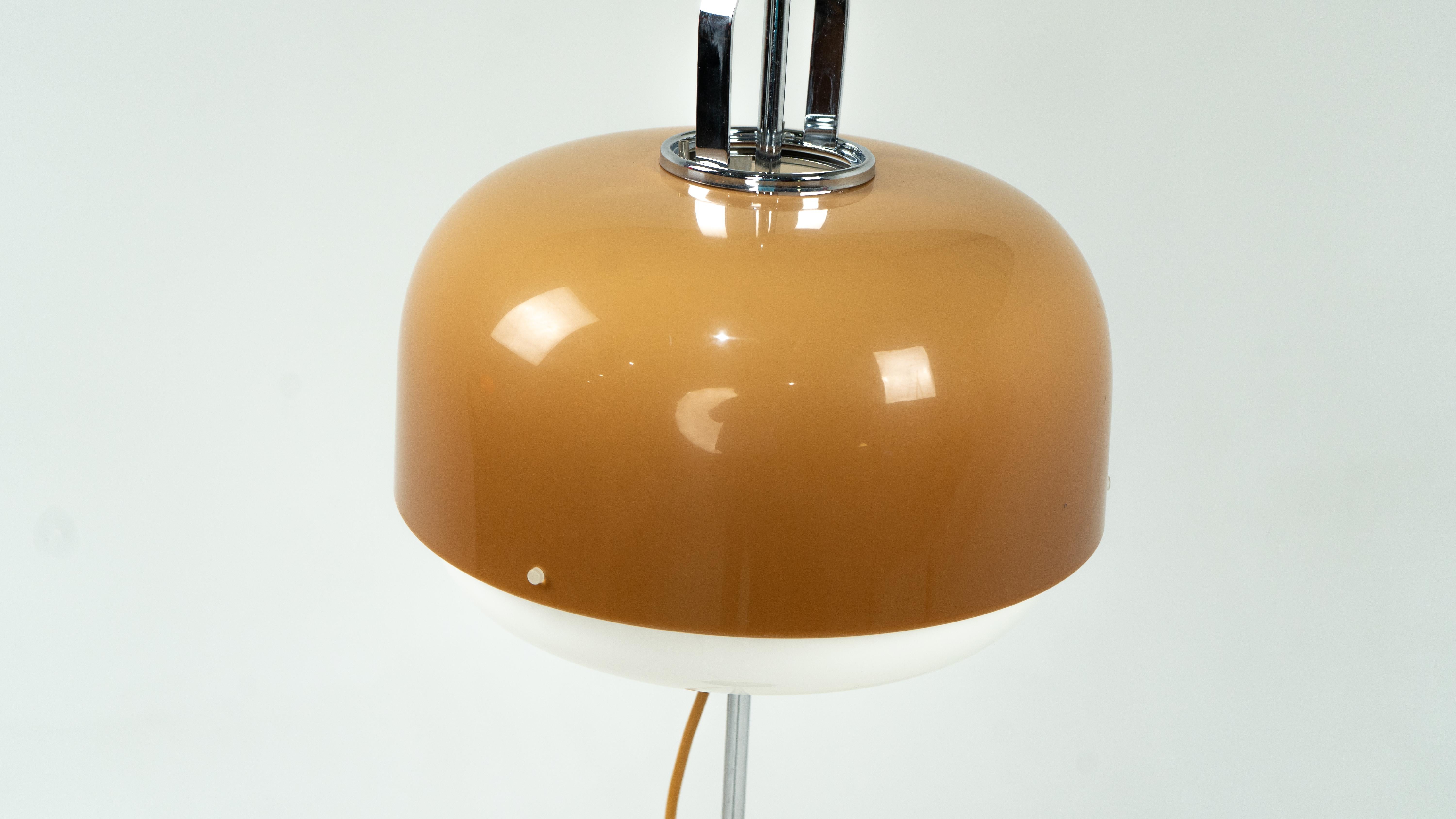 Harvey Guzzini Medusa Lámpara de pie Vintage Marrón Meblo Esloveno en venta