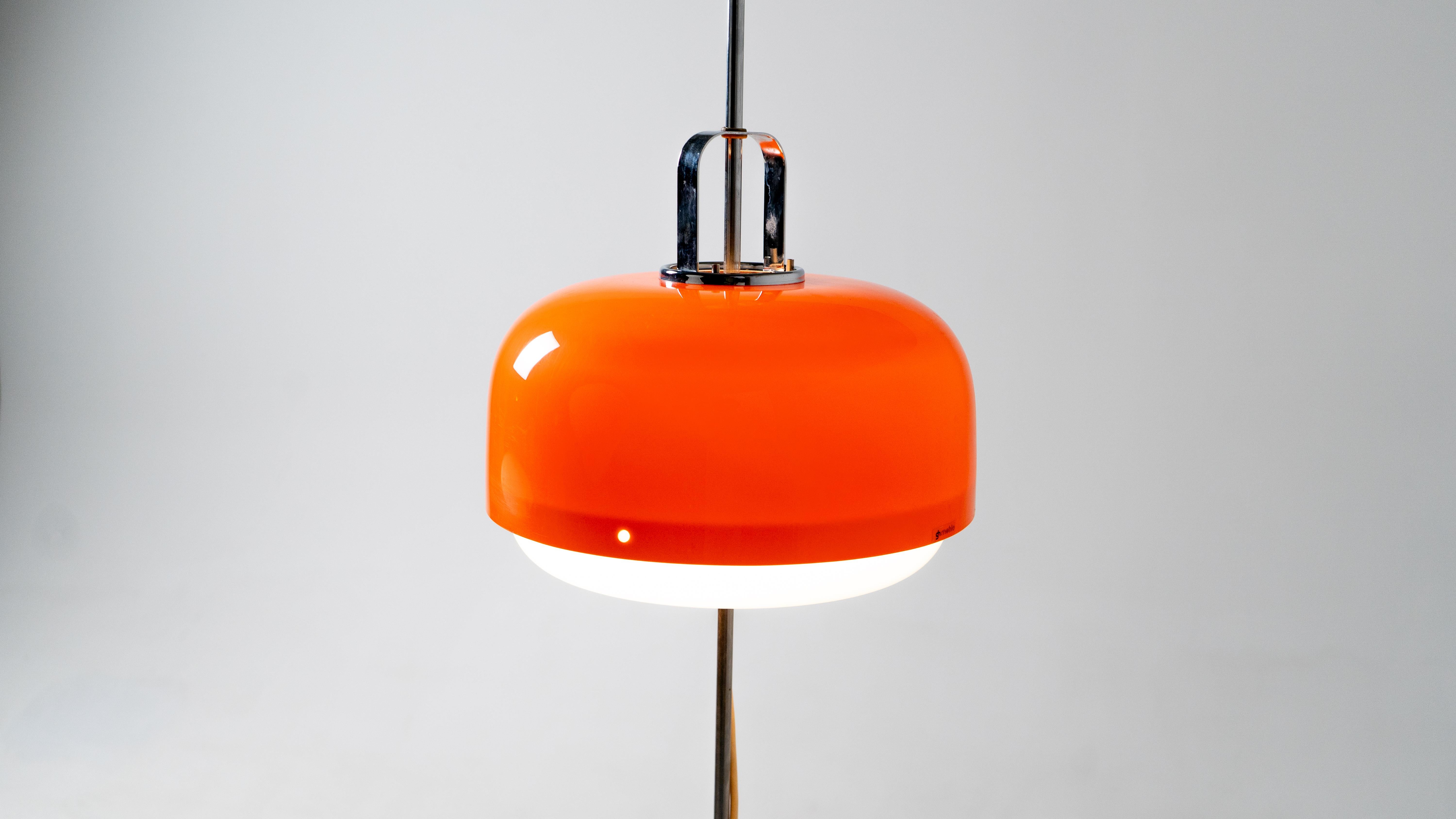 Harvey Guzzini Medusa Lámpara de Pie Vintage Naranja Meblo en venta 2